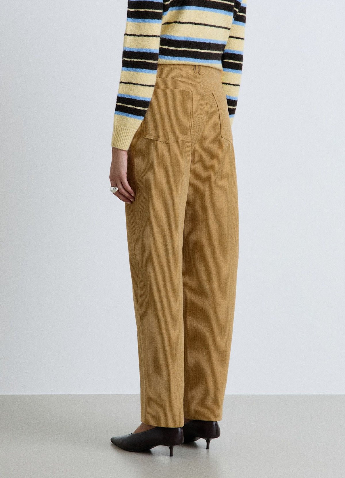 Plain balloon-leg trousers