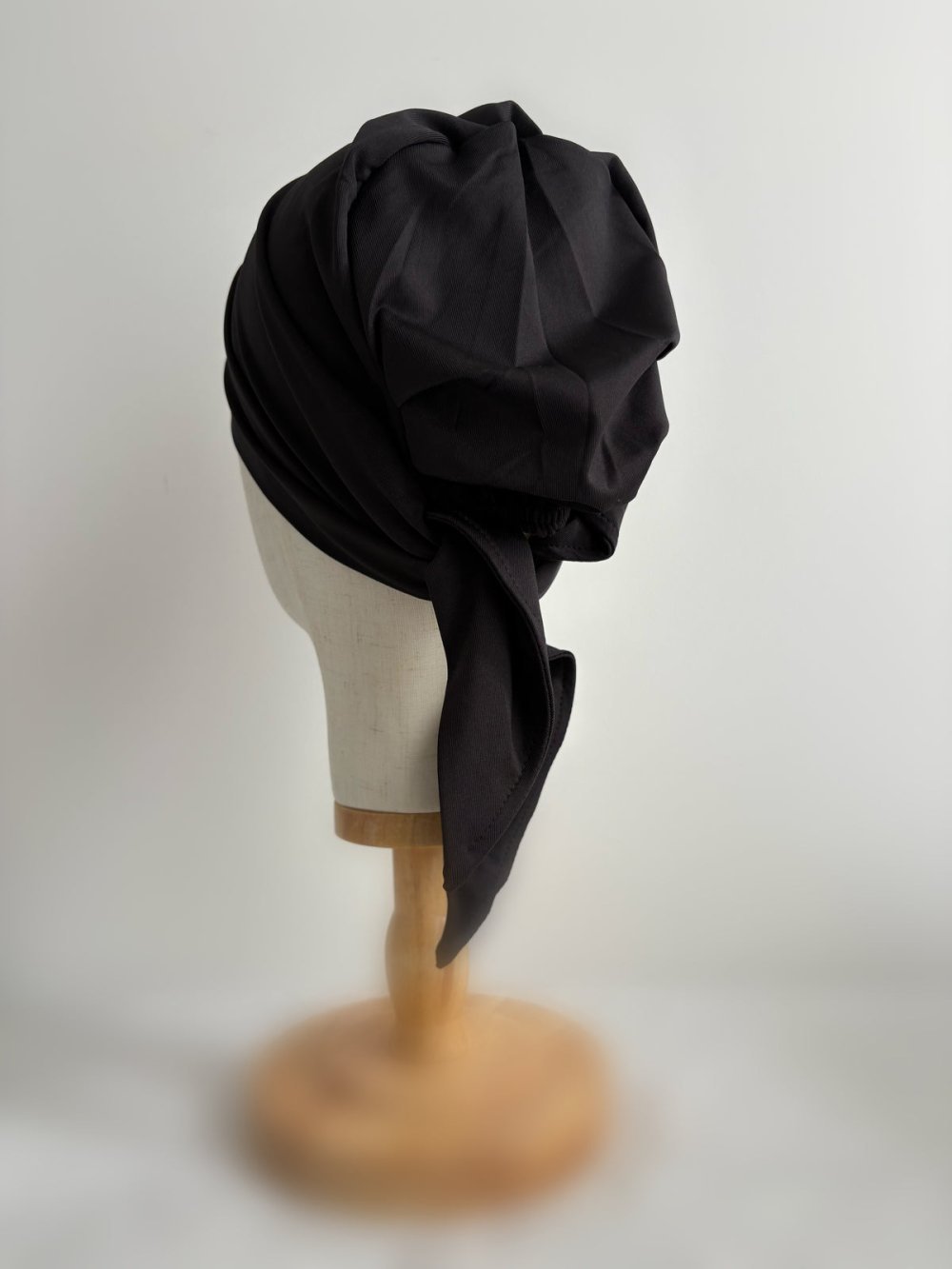 Tie-back jersey underscarf bonnet - Black