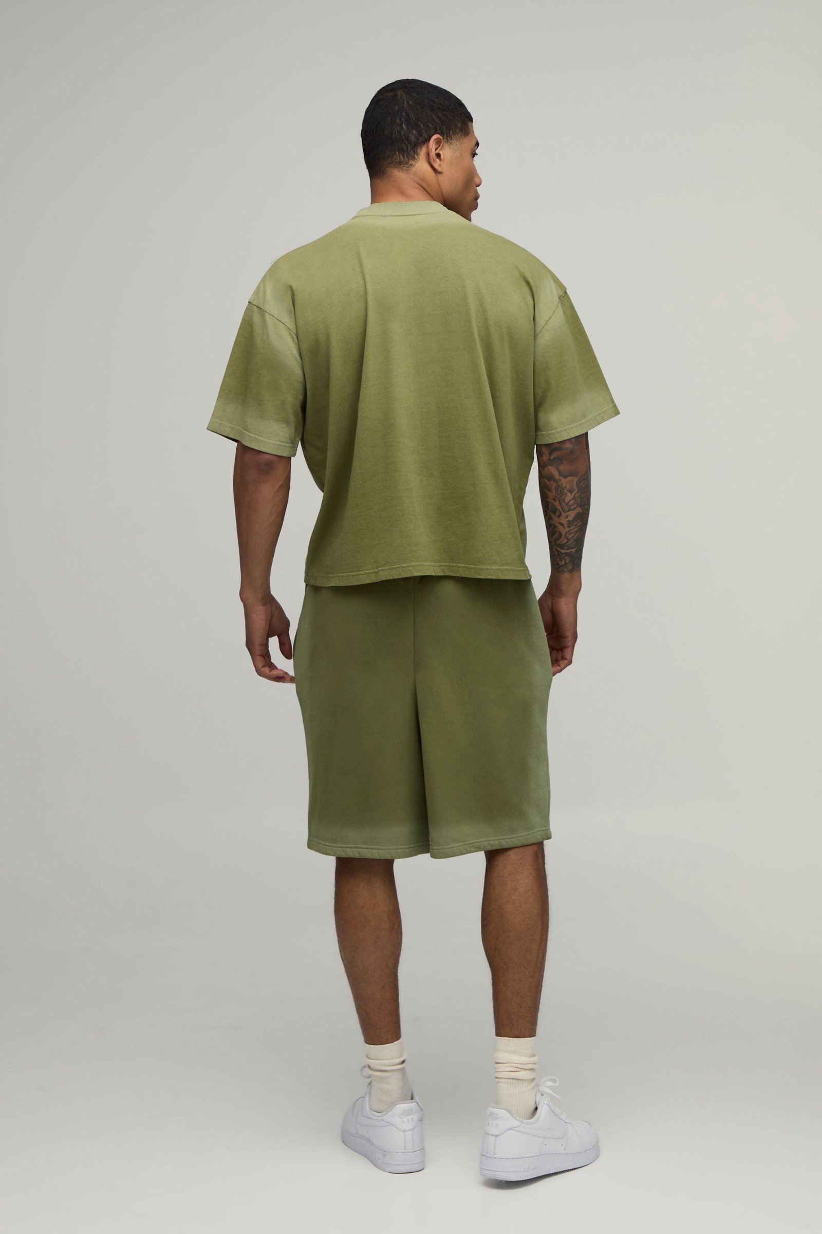 Ensemble t-shirt court délavé et short