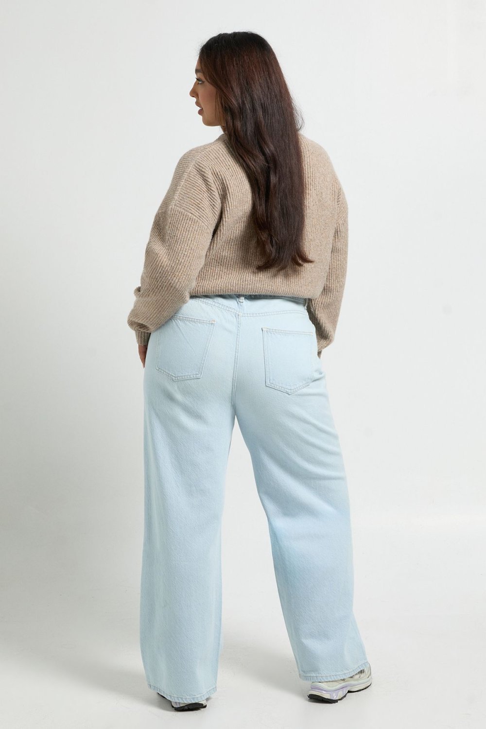 Pale blue high-waisted straight leg jeans - Plus size