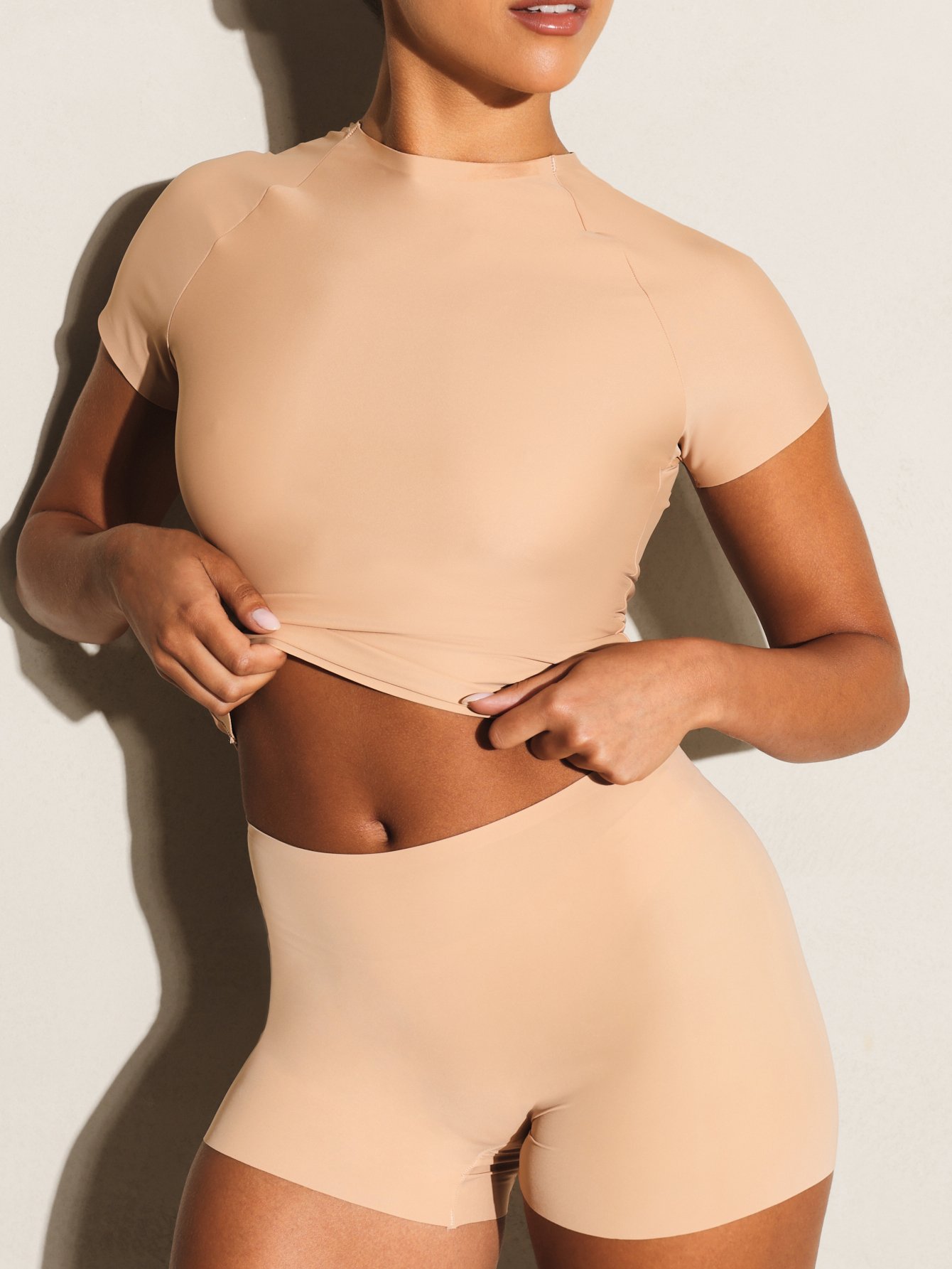 3-piece sports set with top and cycling shorts