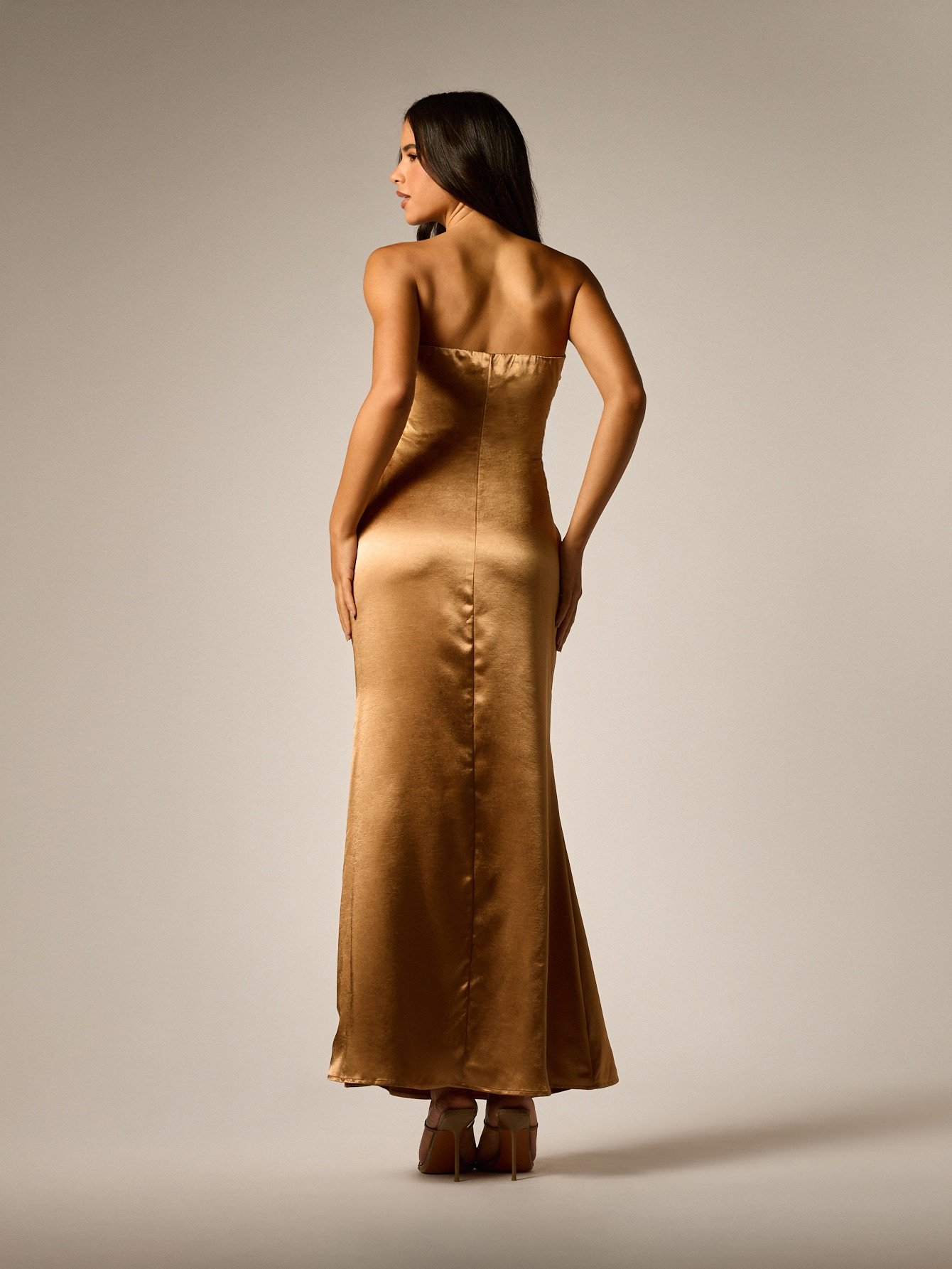 Robe De Soirée Formelle Sans Bretelles En Satin