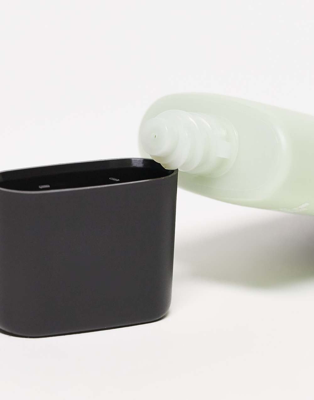 Poreless liquid primer Putty Primer + Cica