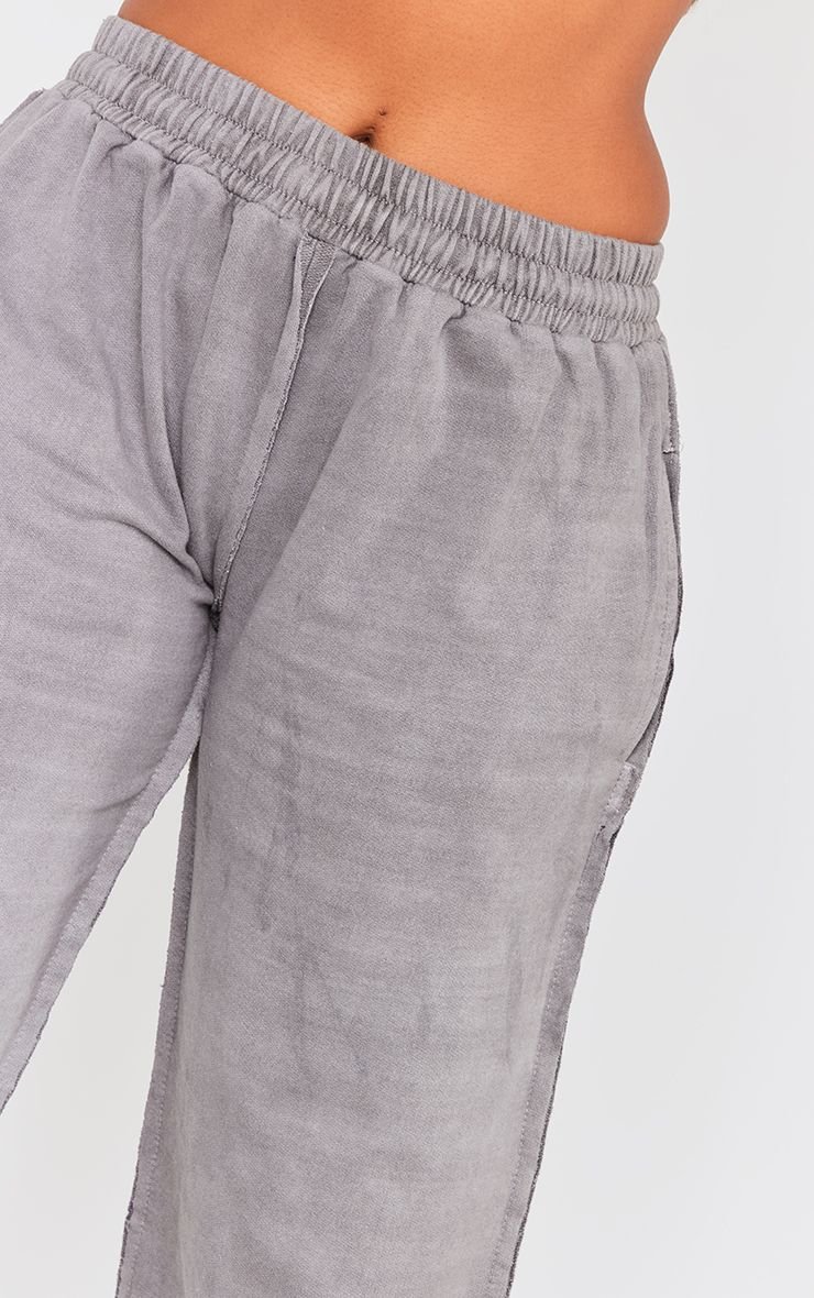 Washed raw seam wide flared joggers