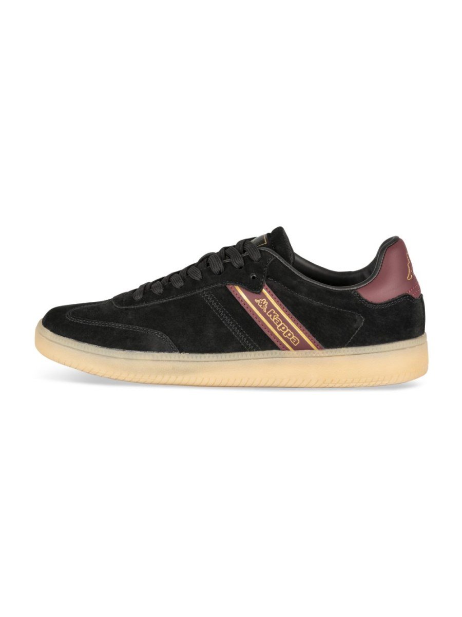 Baskets en suédine semelle gomme noires