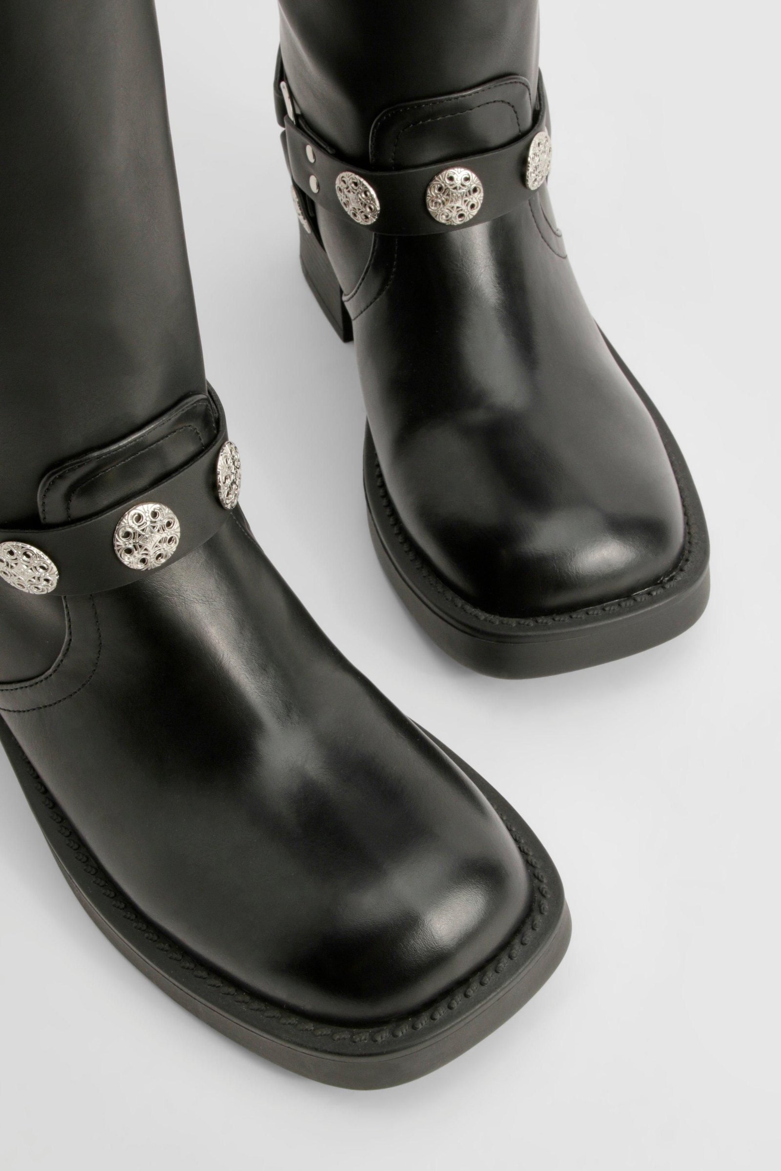 Bottes hautes western à boucles