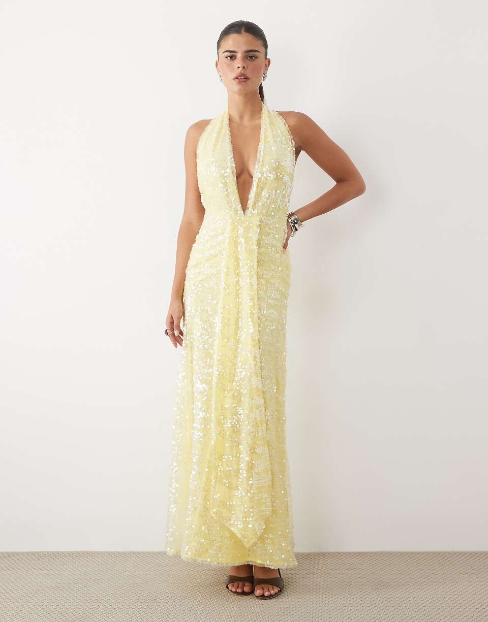 Robe longue plissée à sequins, dos nu et col halter, avec détail écharpe, jaune