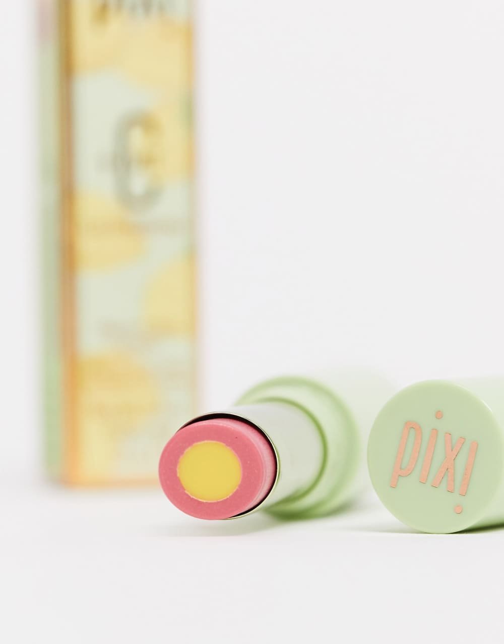 Vitamin C hydrating lip balm - Peach Pout