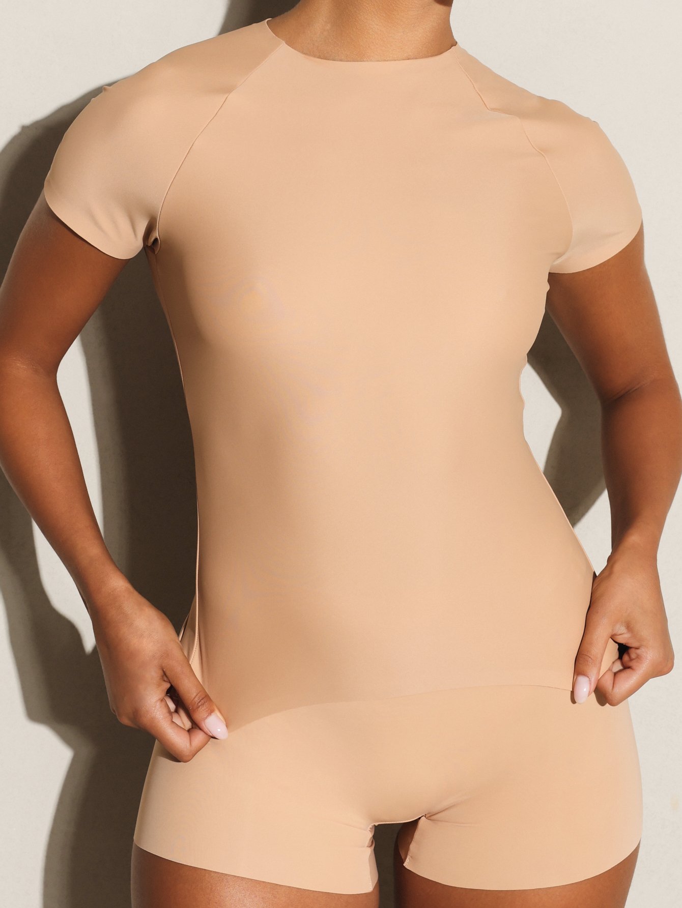 3-piece sports set with top and cycling shorts