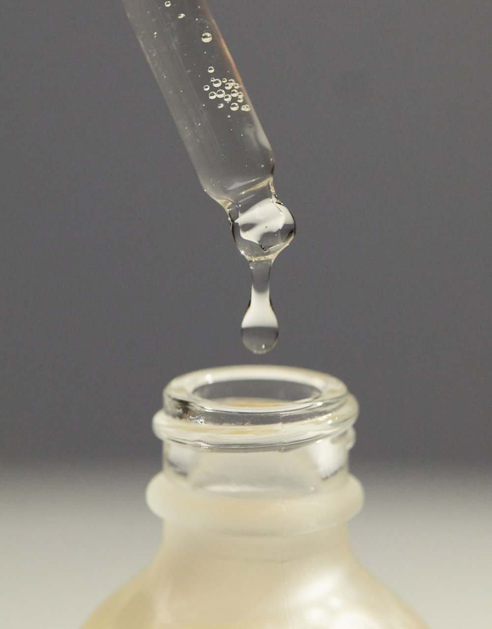 سيروم حمض الهيالورونيك 2% + B5 - 60 ml