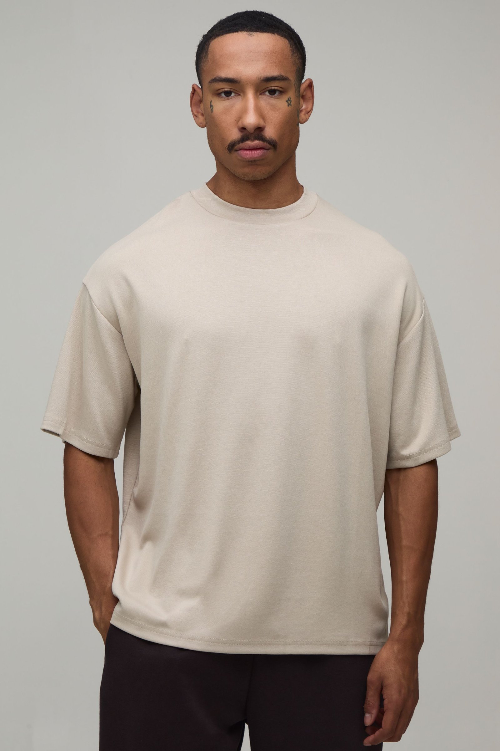 Pack dyal 2 t-shirts oversize ghlid col rond