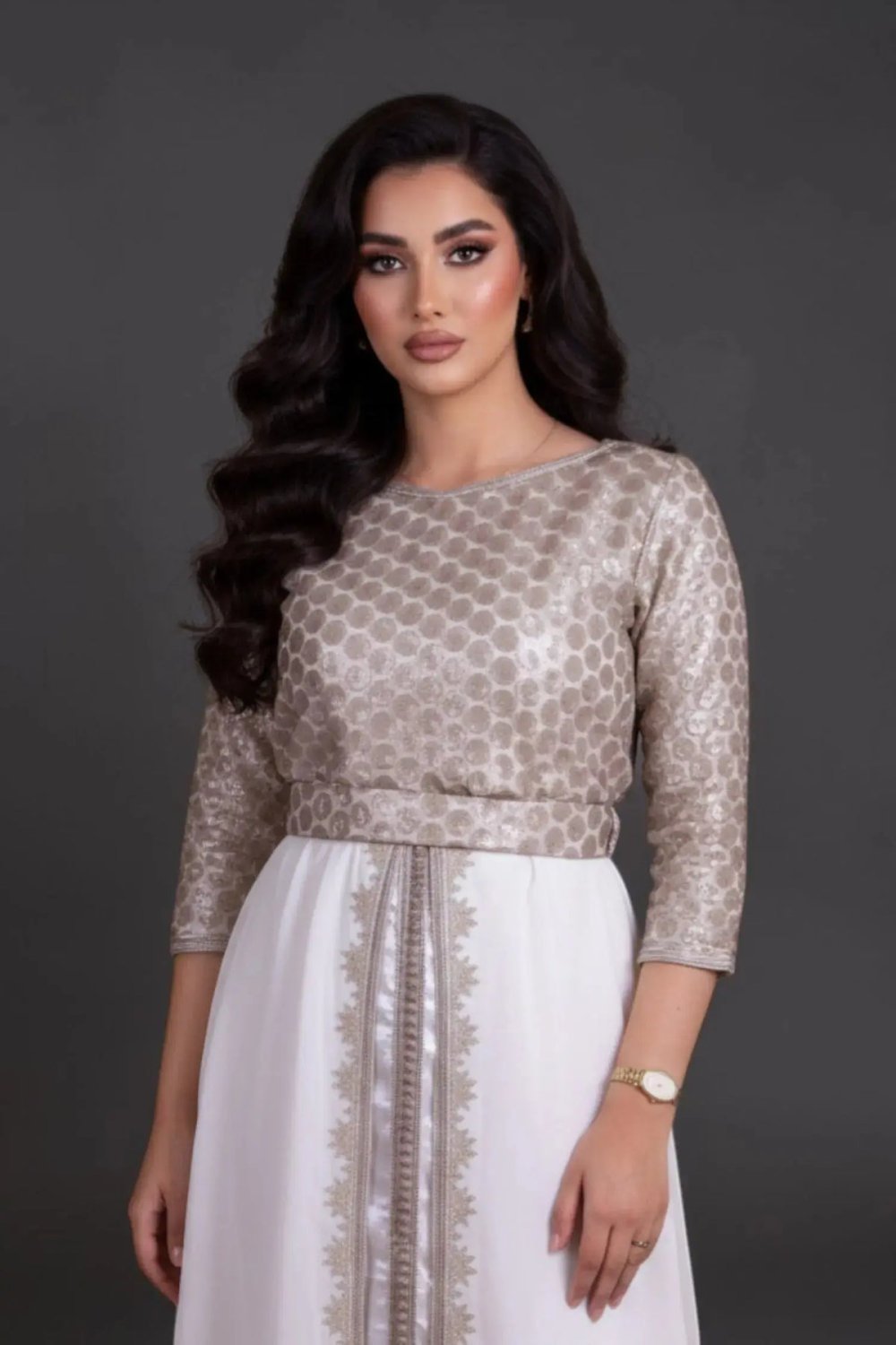 Takchita b sequins taupe w mousseline bida mtarza