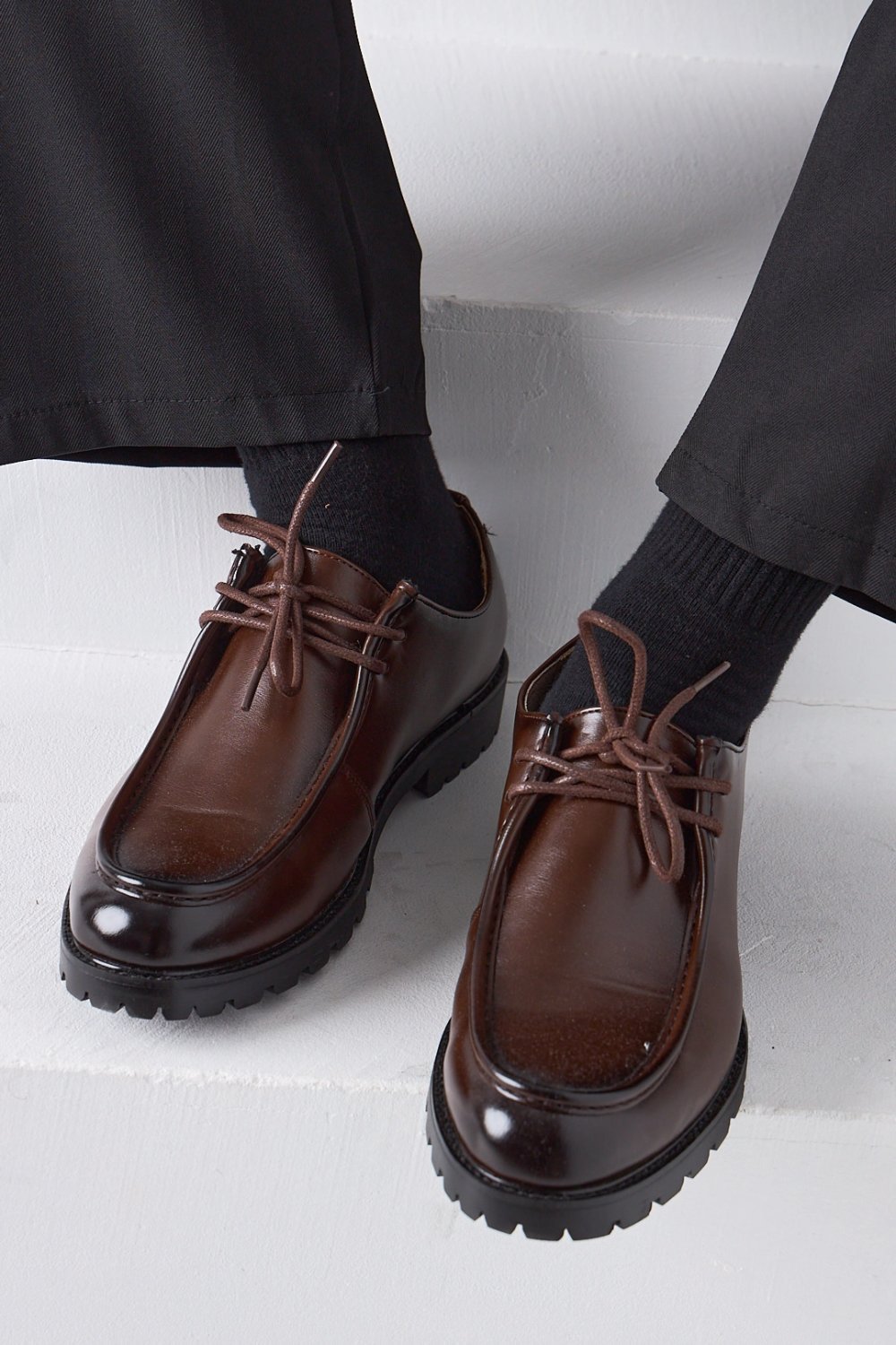 Chaussures de ville à lacets semelle crantée marron