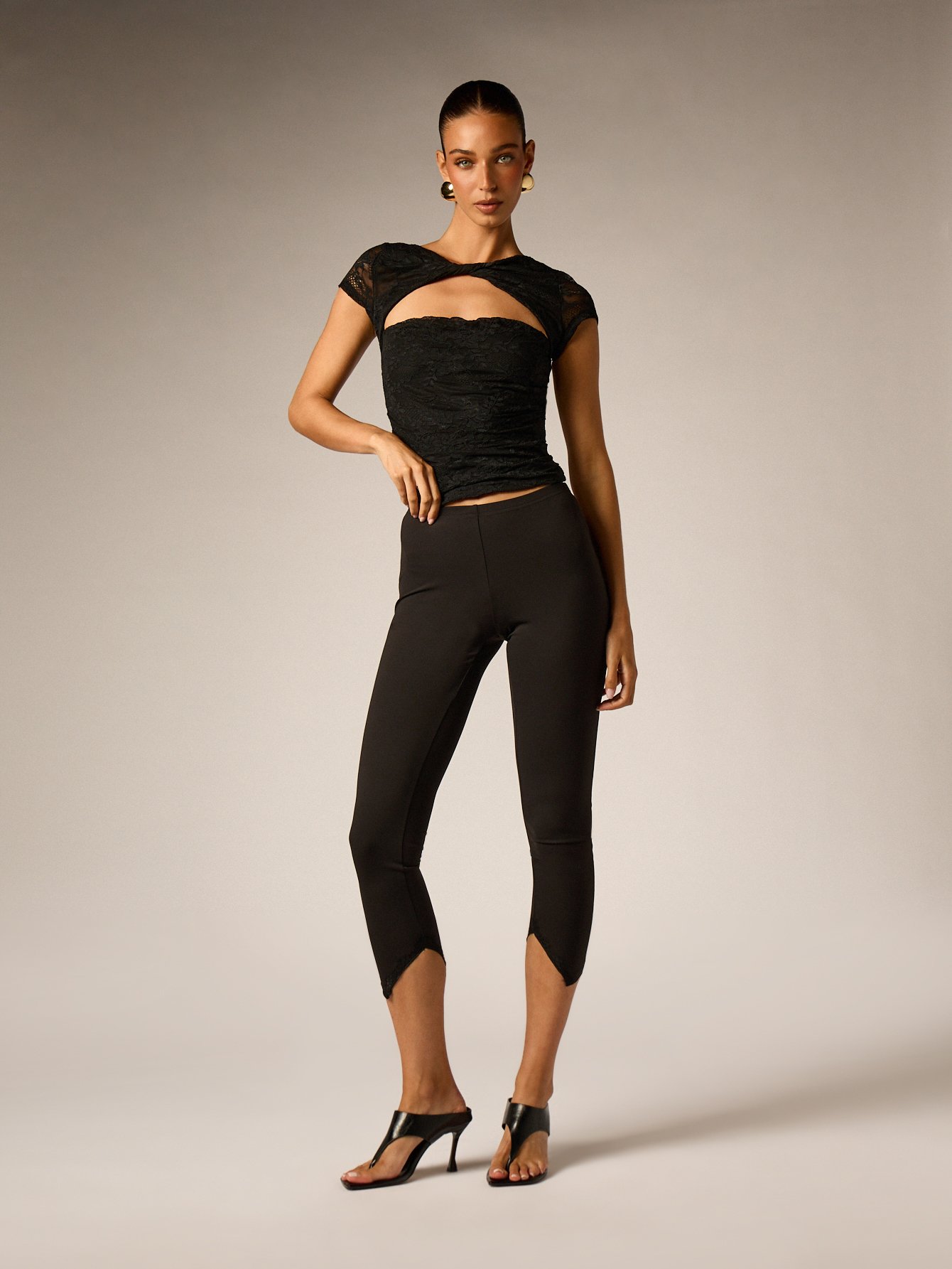Leggings 9sir taille 3alya b tarf machi mtsawi