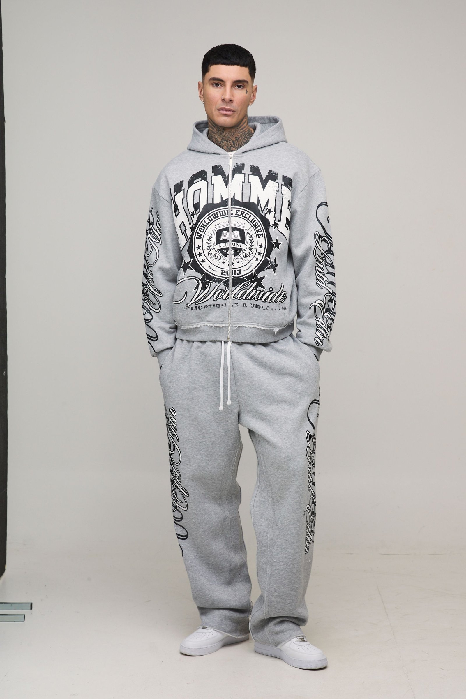 Sweat À Capuche Oversize Long Avec Imprimé Varsity Gothique, Coutures Apparentes Et Fermeture Zippée