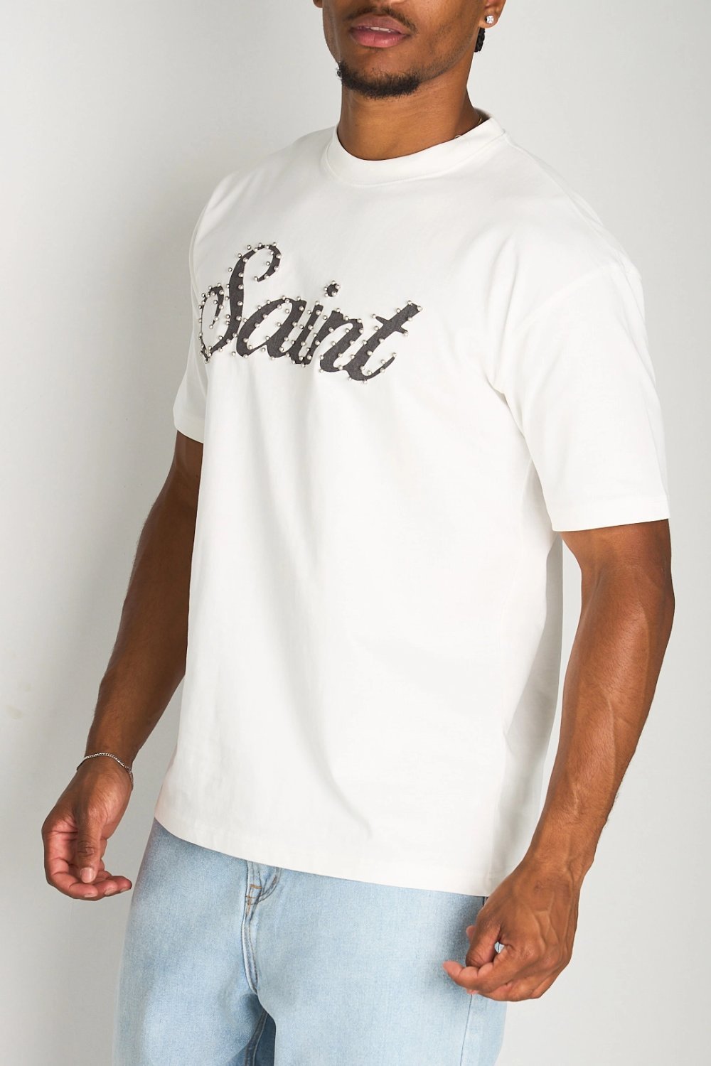 T-shirt à inscription cloutée écru