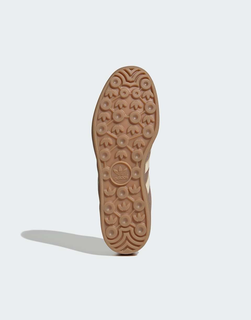 Baskets Gazelle Indoor - Qahwi w vanille