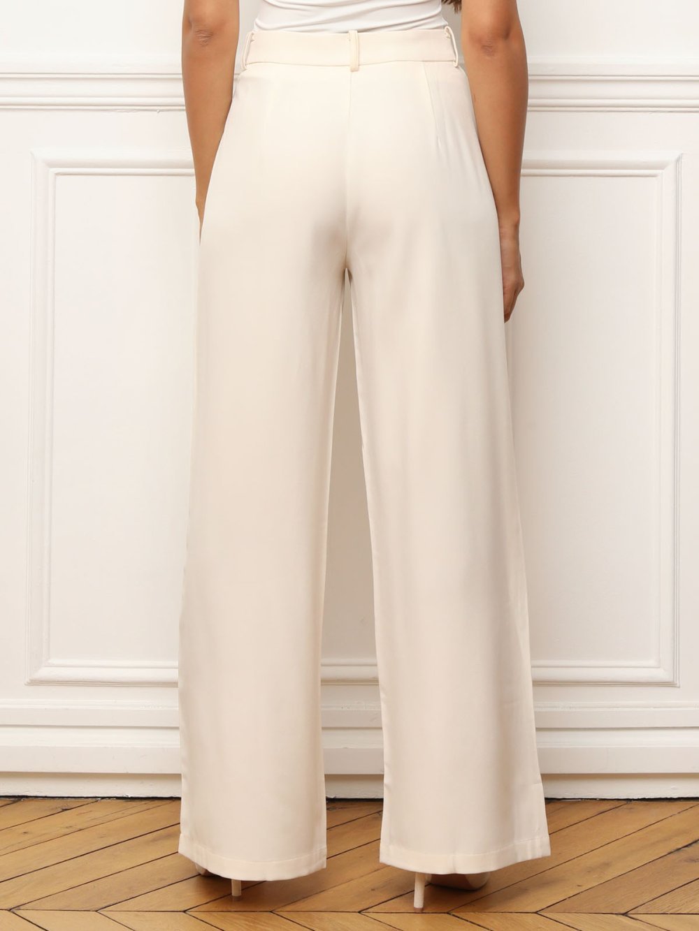 Pantalon droit à poches plaquées beige