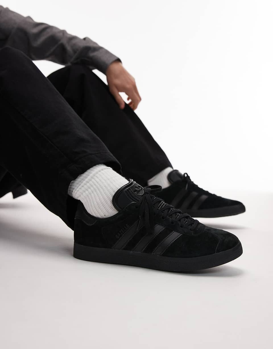 Gazelle trainers in black