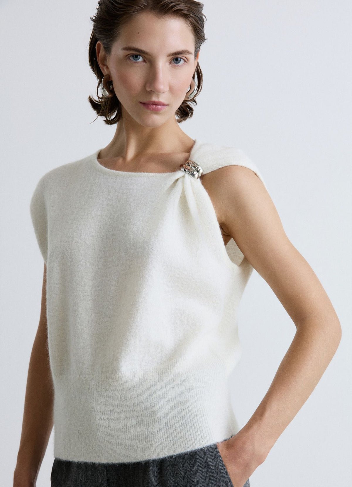 Pull sans manches à anneau
