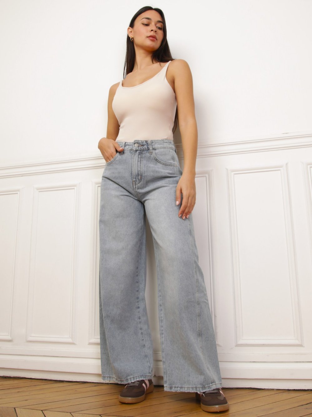Light blue high-waisted barrel jeans