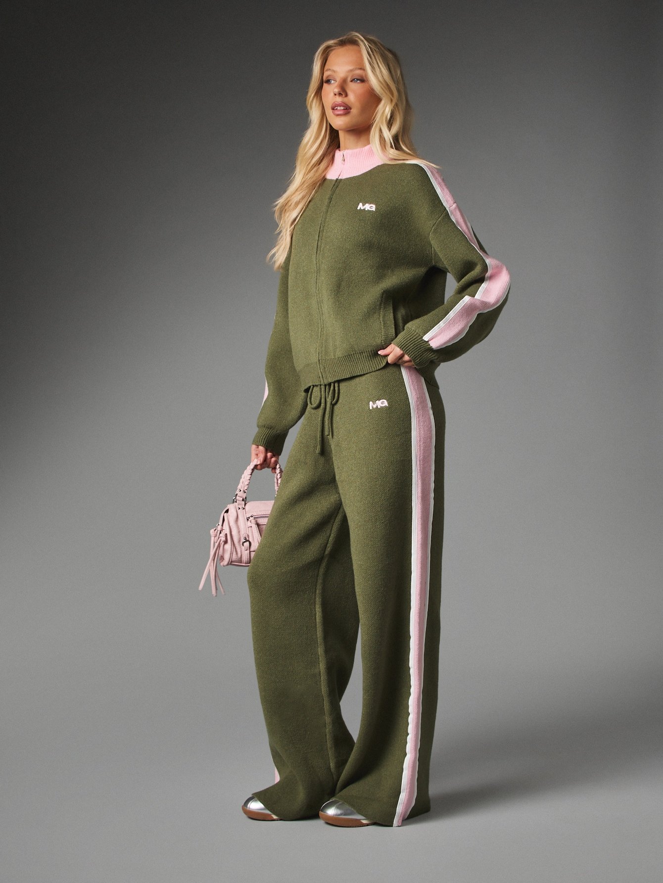 Pantalon large en maille à bandes latérales