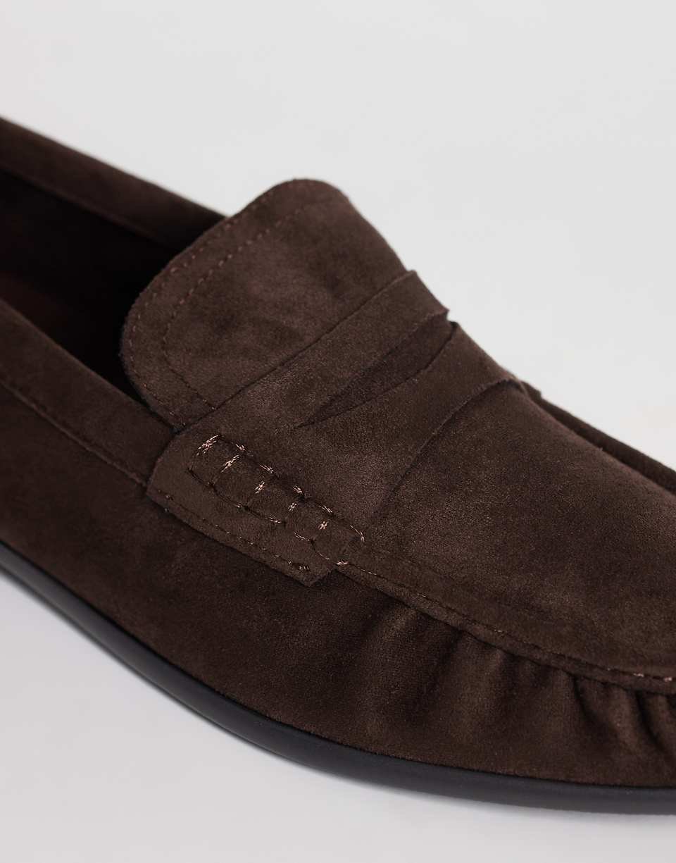 Mocassins raffinés froncés effet daim couleur chocolat