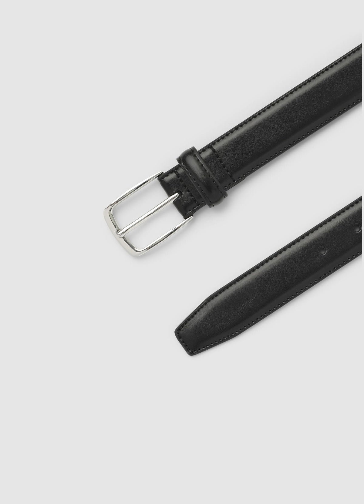 Slim glossy belt with metal buckle