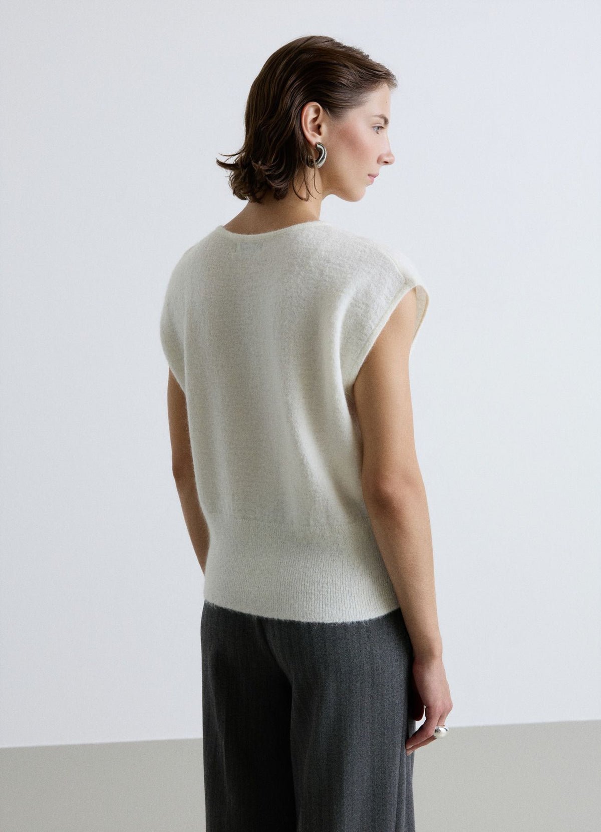 Pull sans manches à anneau