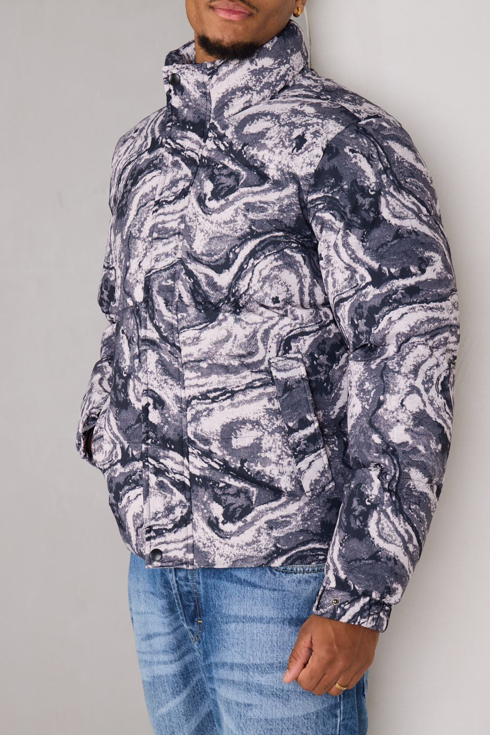 Dark grey marble-print puffer jacket