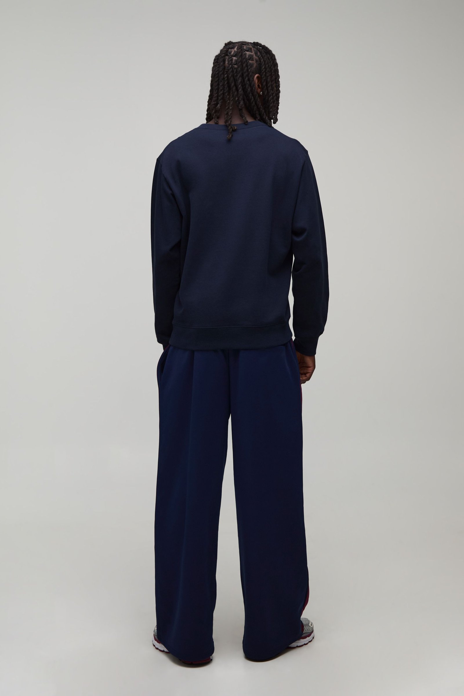 Jogger en tricot brodé à jambe large