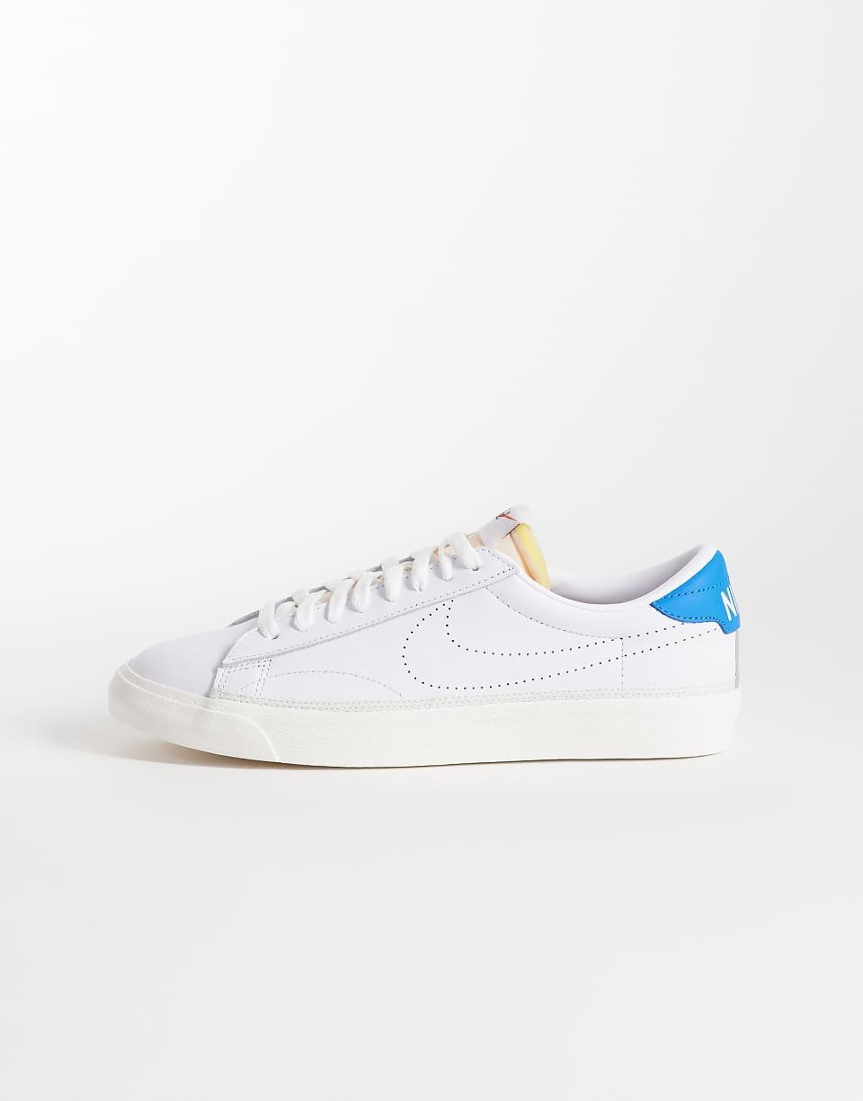 Tennis Classic AC trainers in white and blue
