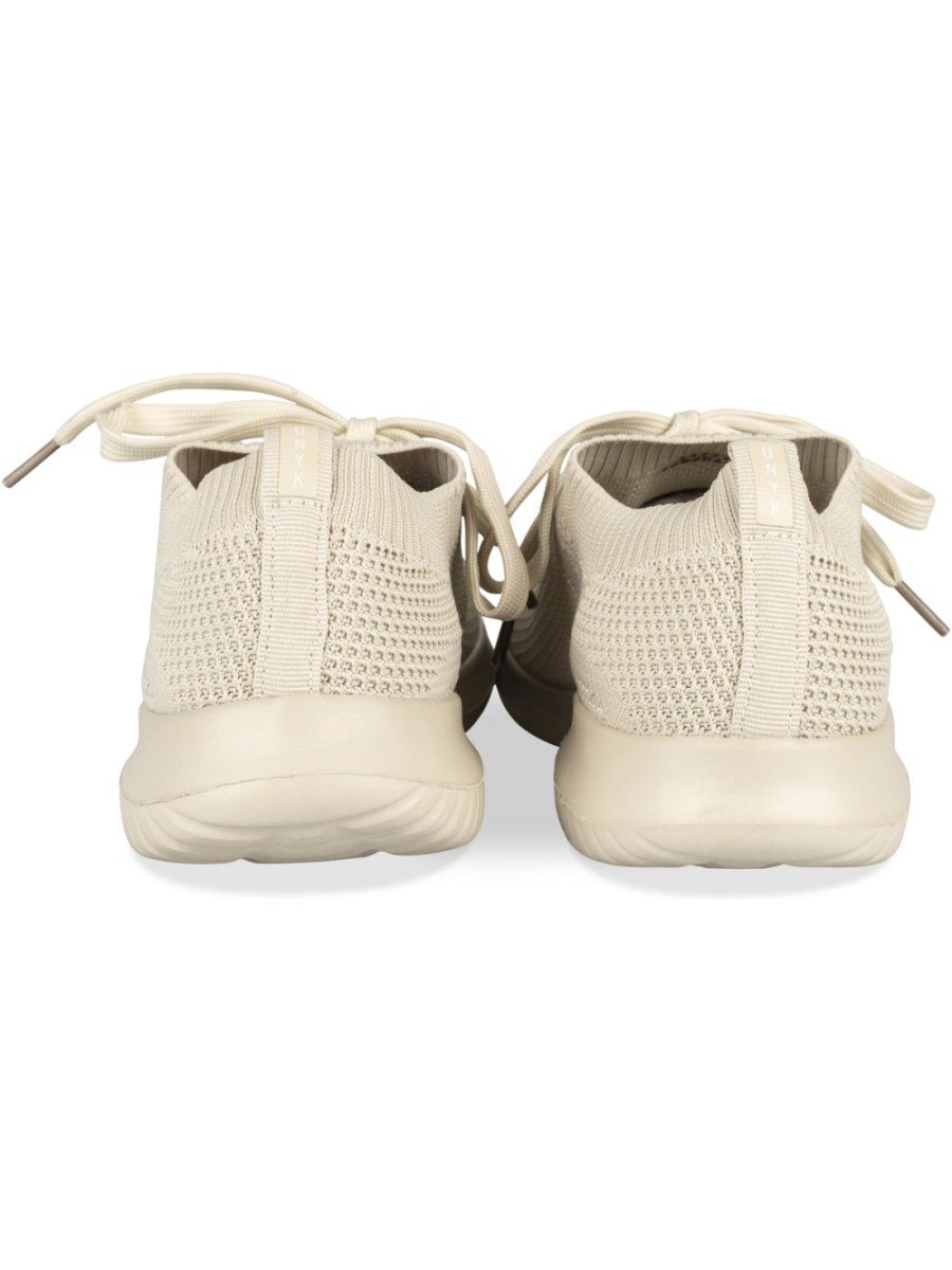 Beige fine-knit lace-up sneakers