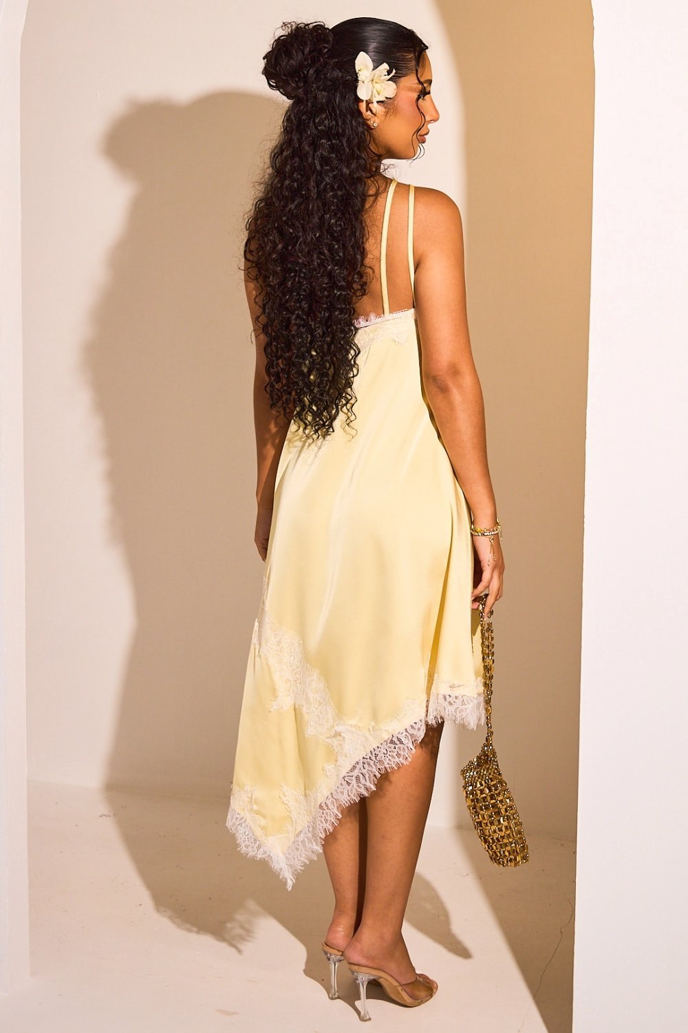 Robe mi-longue asymétrique b dentelle sfra