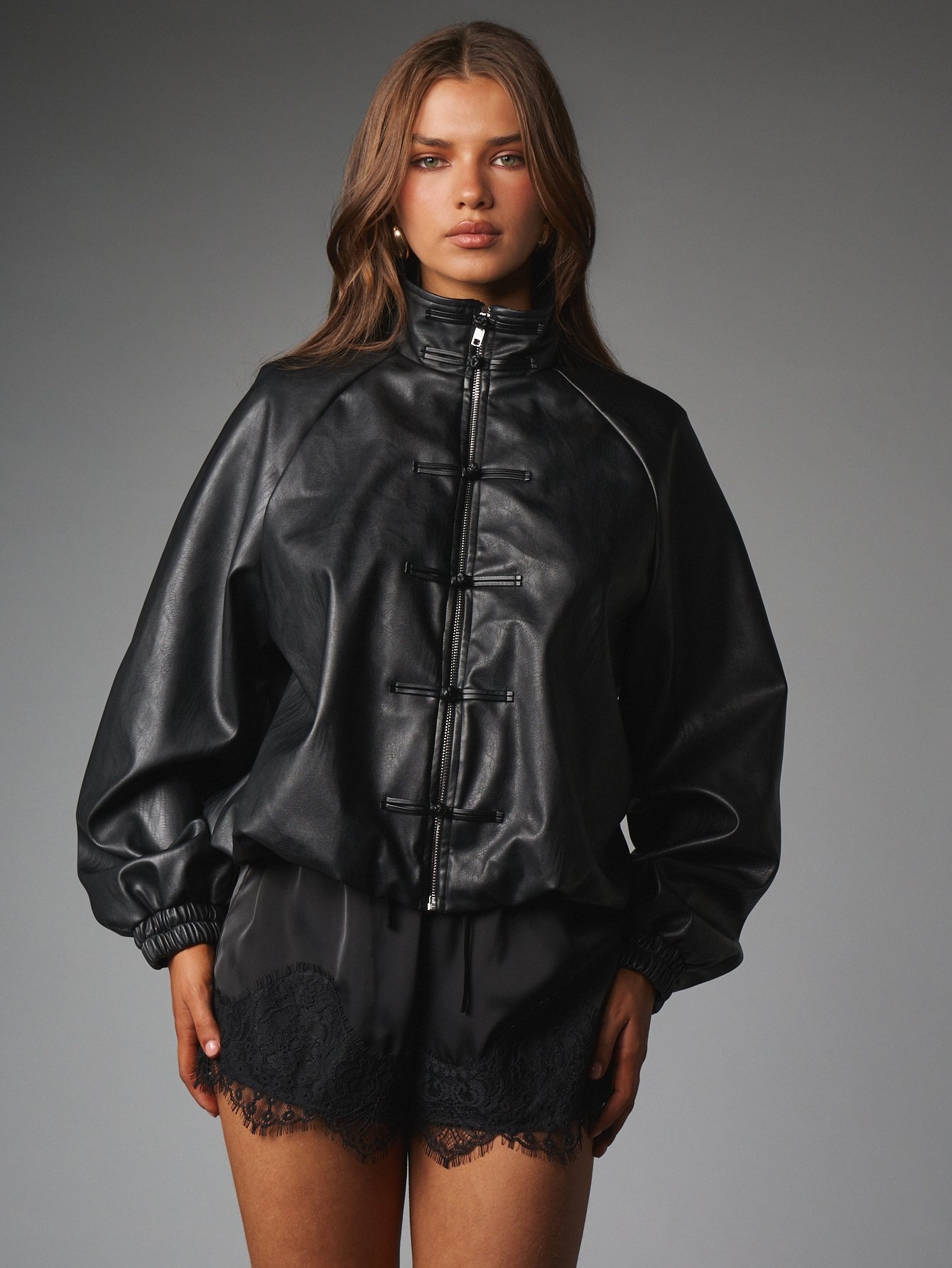 Blouson Bomber En Similicuir Avec Fermeture À Bouton De Type Grenouille