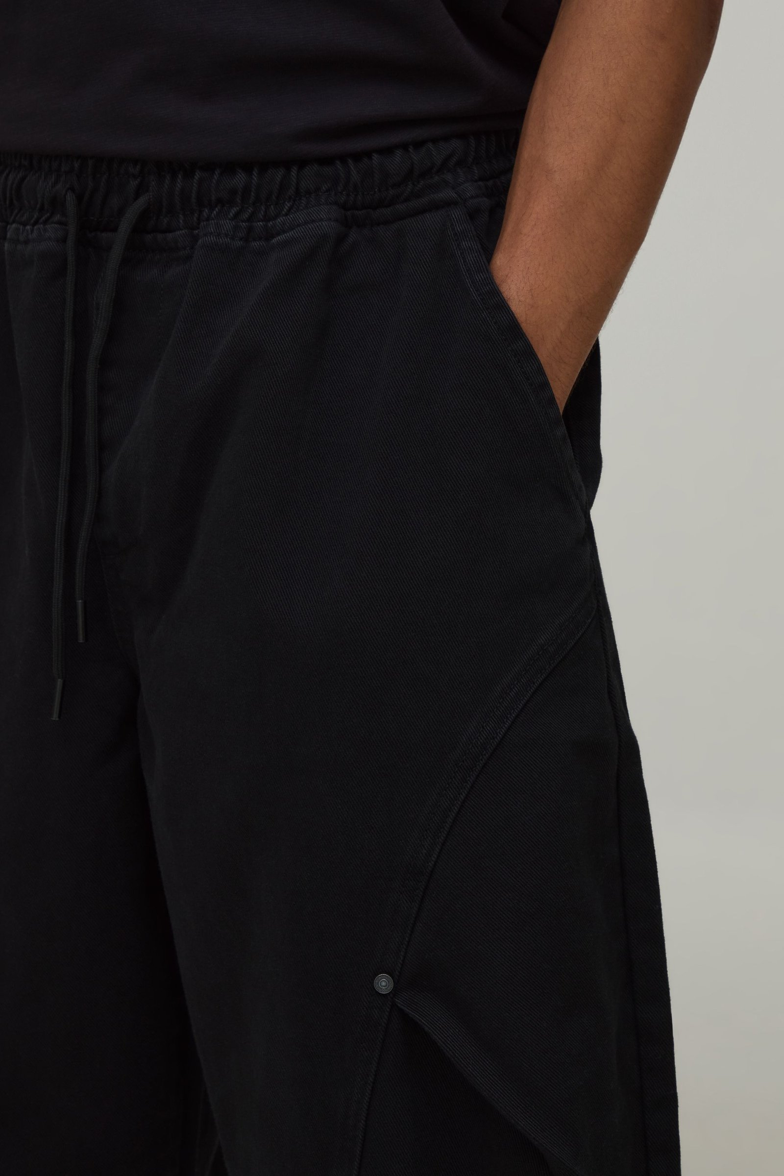 Twill balloon trousers with double pleat