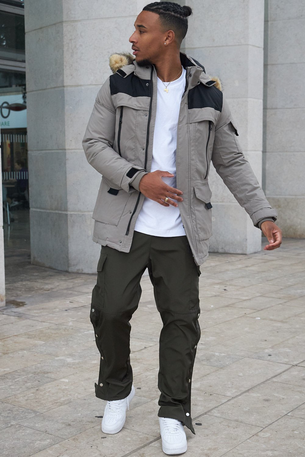 Parka imperméable à capuche fourrure beige