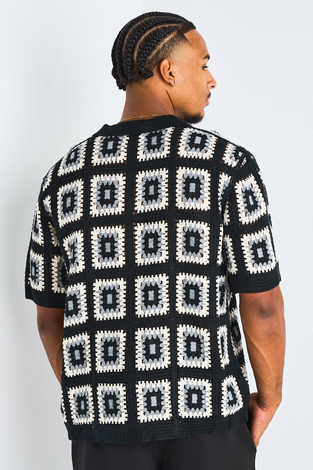 Chemise crochet à carrés multicolores noire