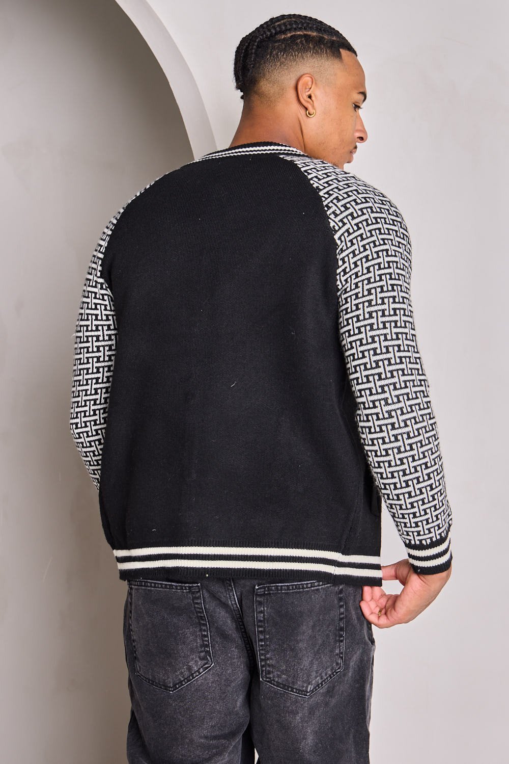 Gilet en maille à motif sur les manches noir
