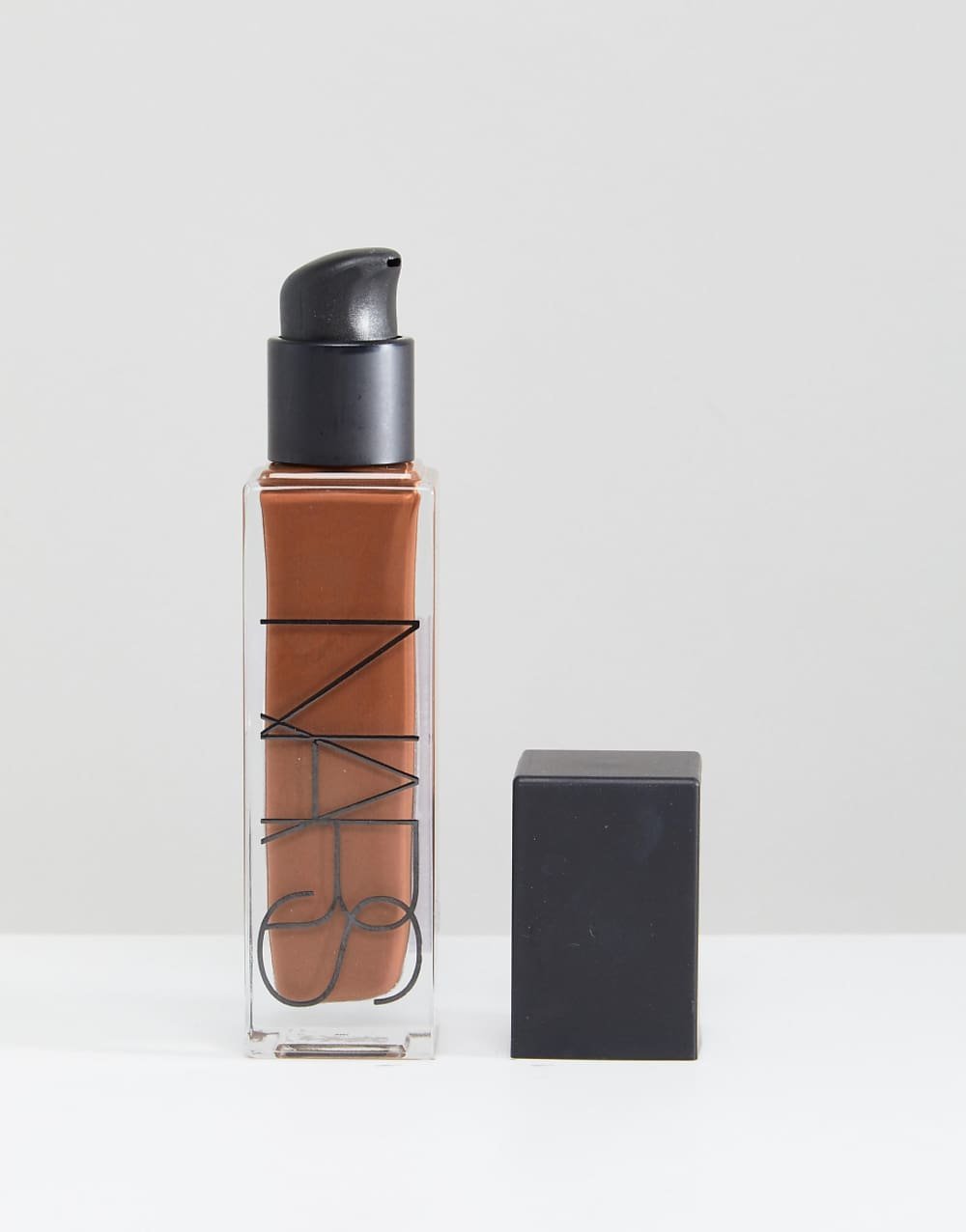 Long-wear foundation Natural Radiant