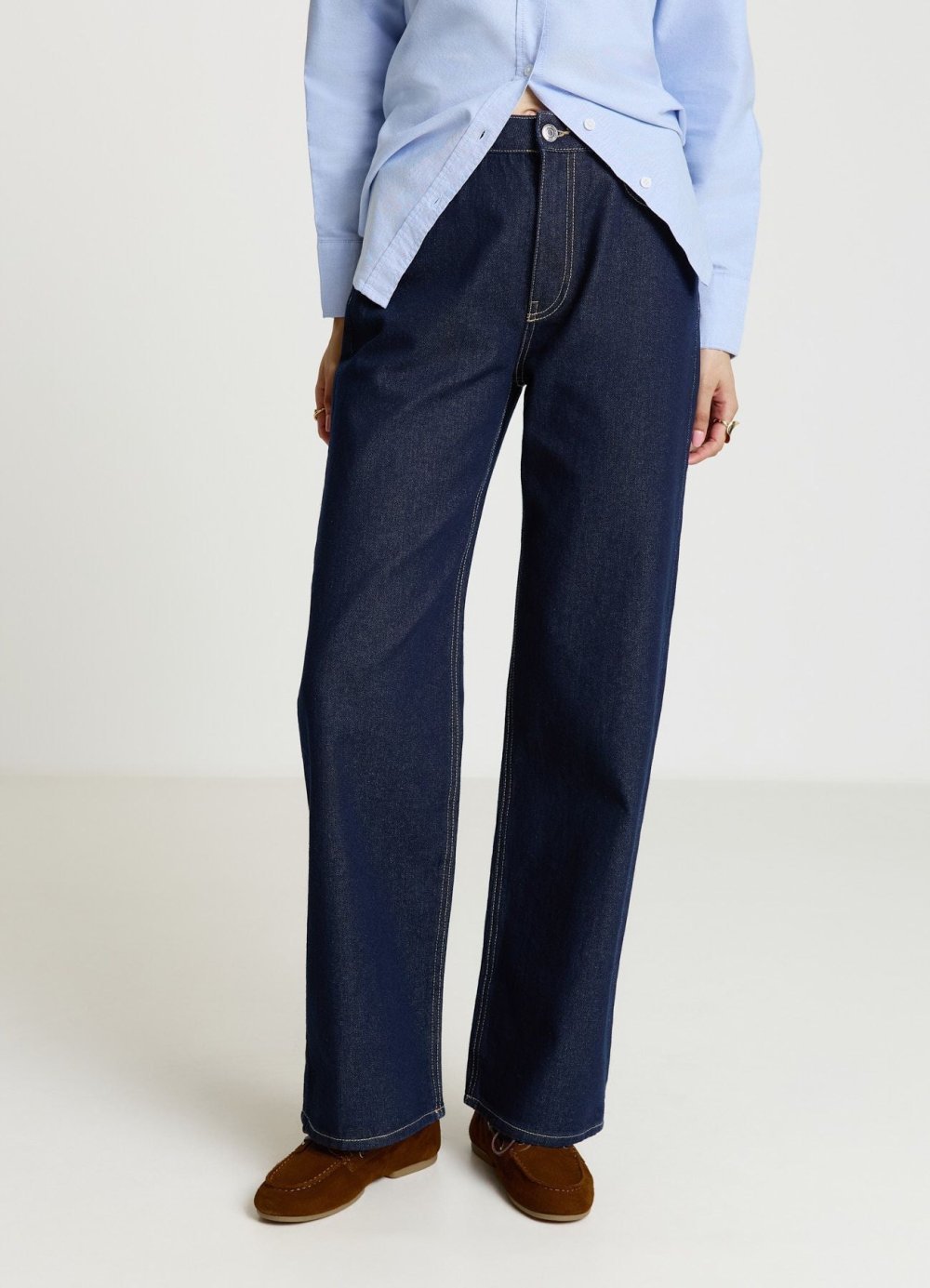 Dark blue mid-rise wide leg jeans