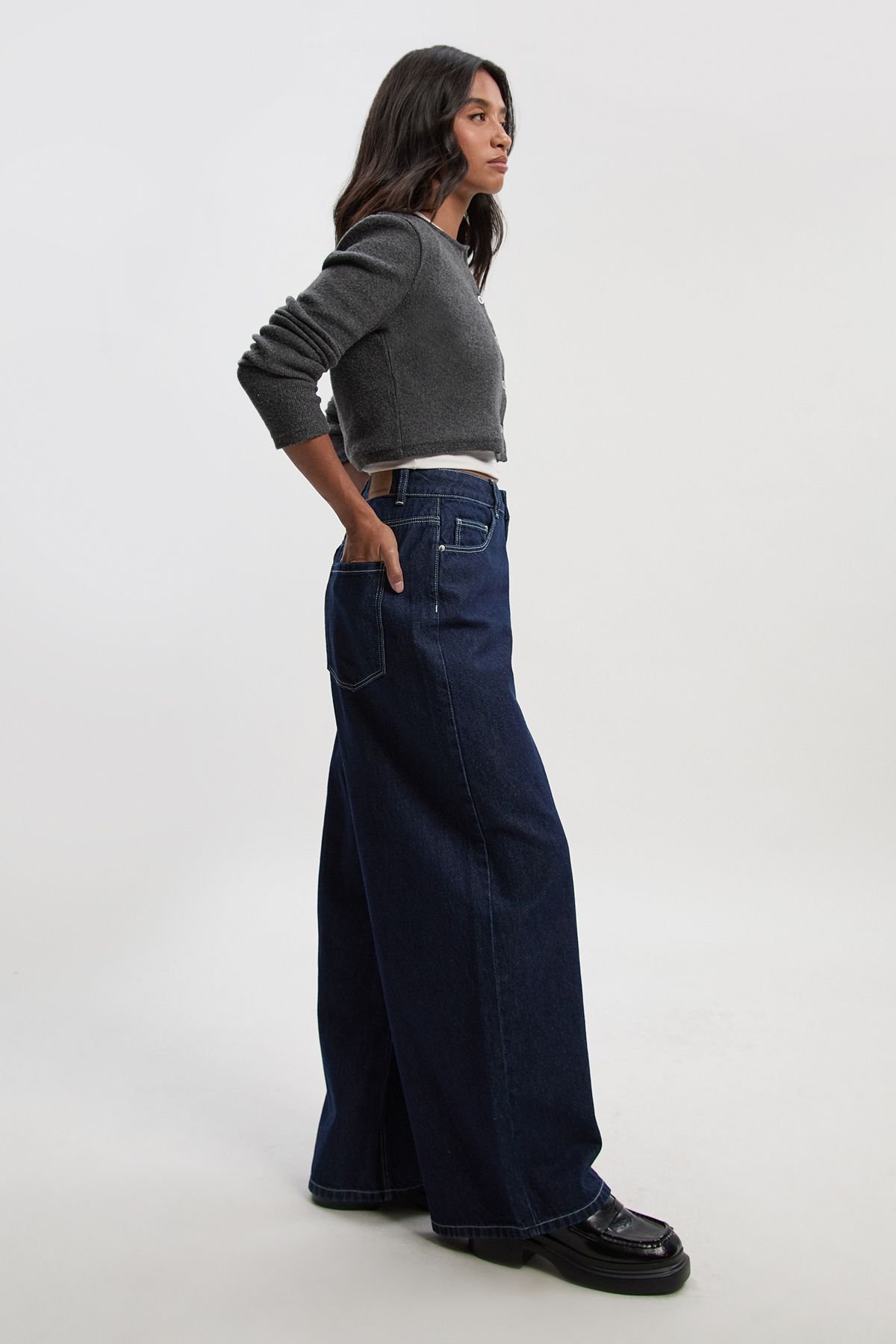 Mid-rise relaxed fit jeans - Petite