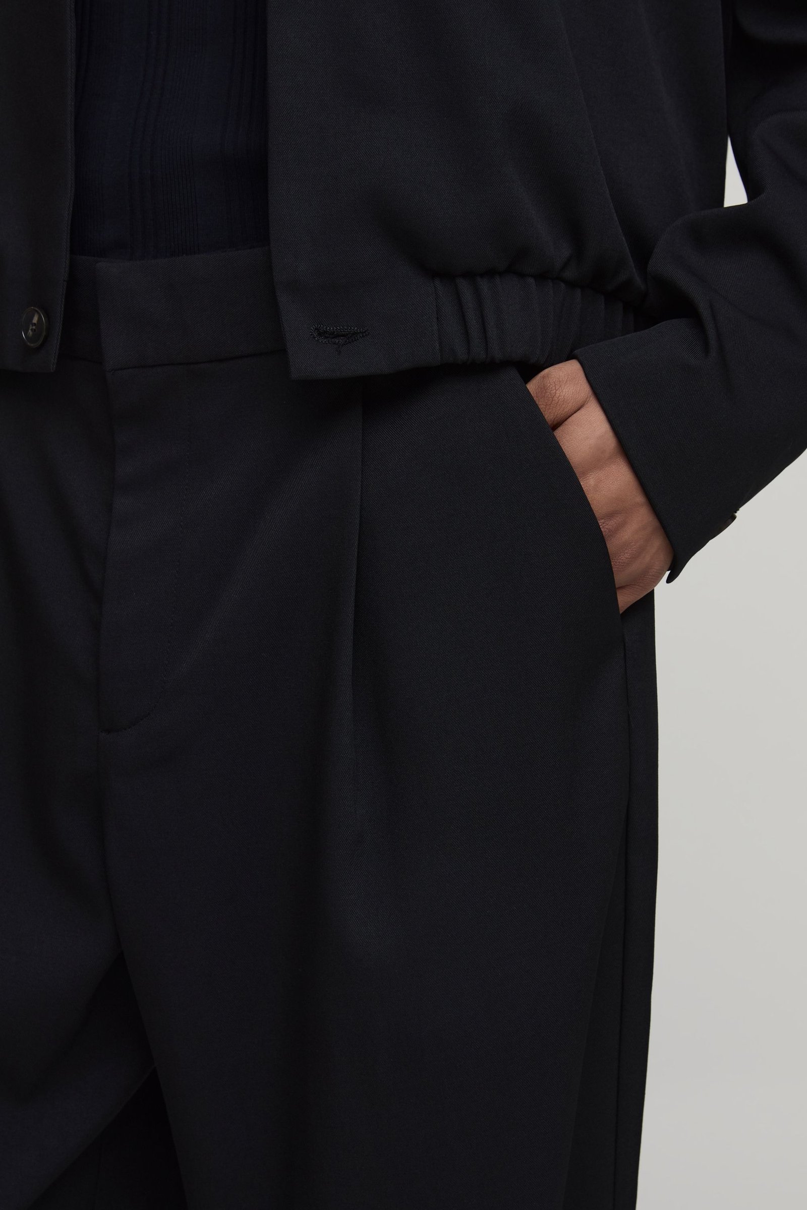 Pantalon de costume large à pinces