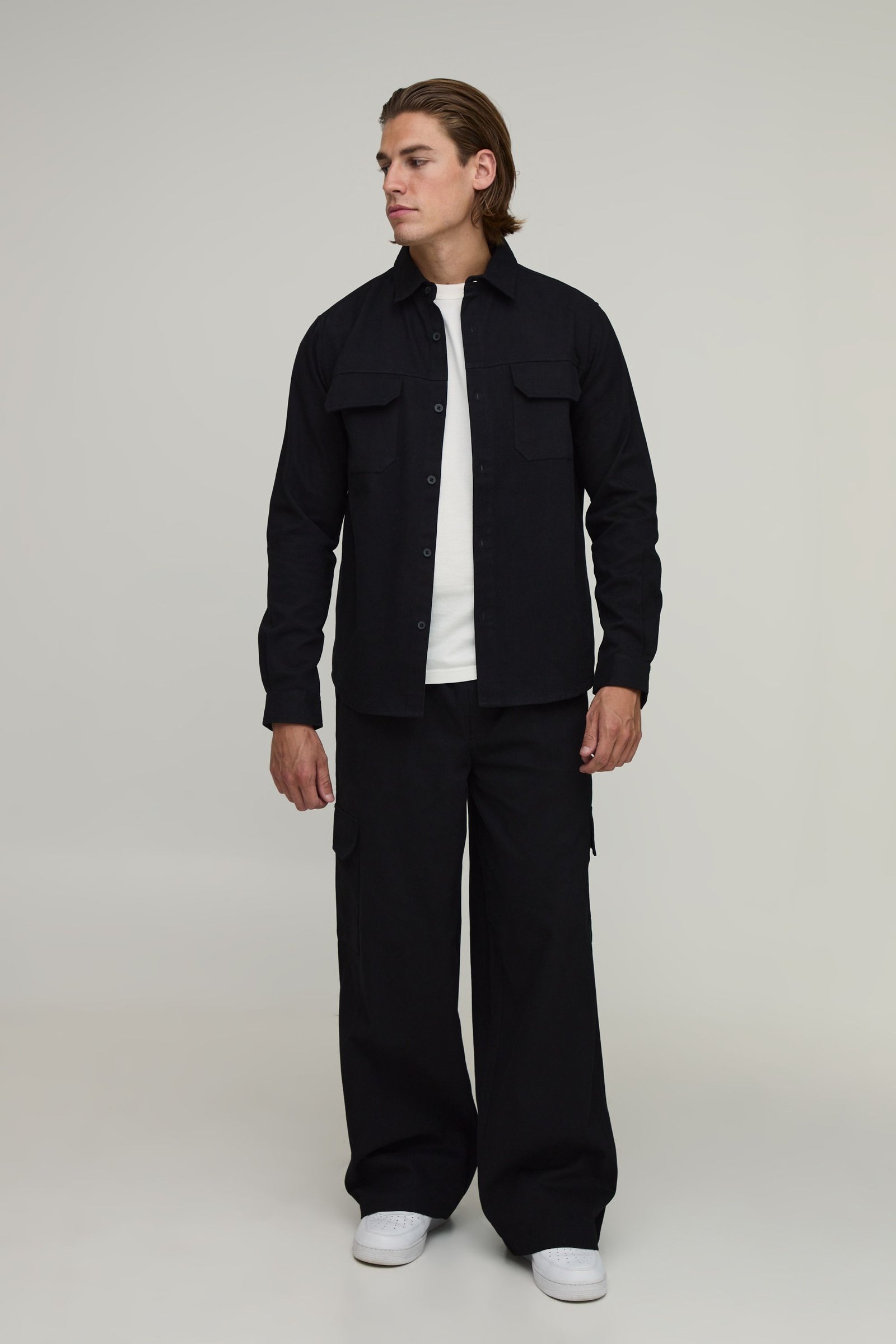 Ensemble chemise regular et pantalon cargo coupe droite