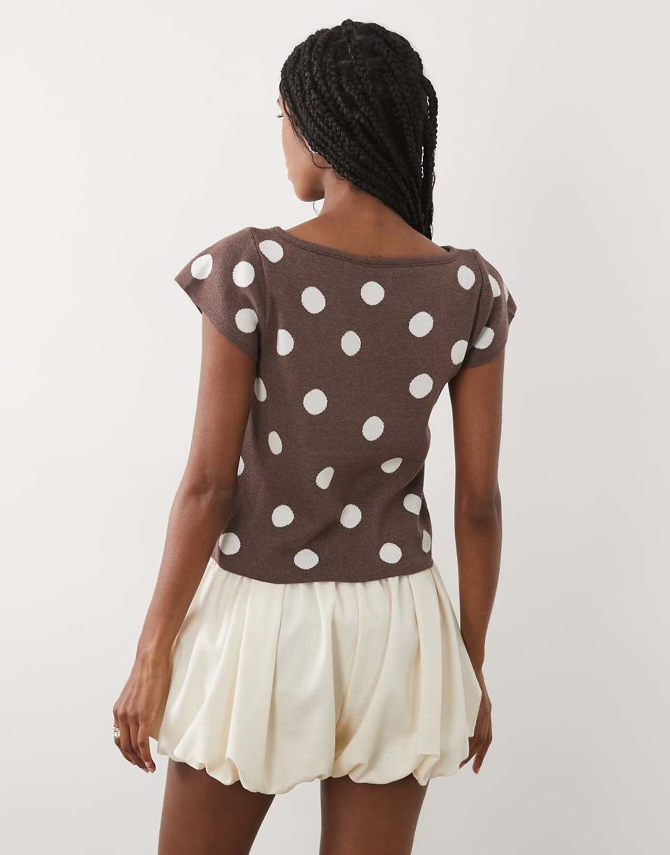 Fine knit polka dot top with boat neck - Brown