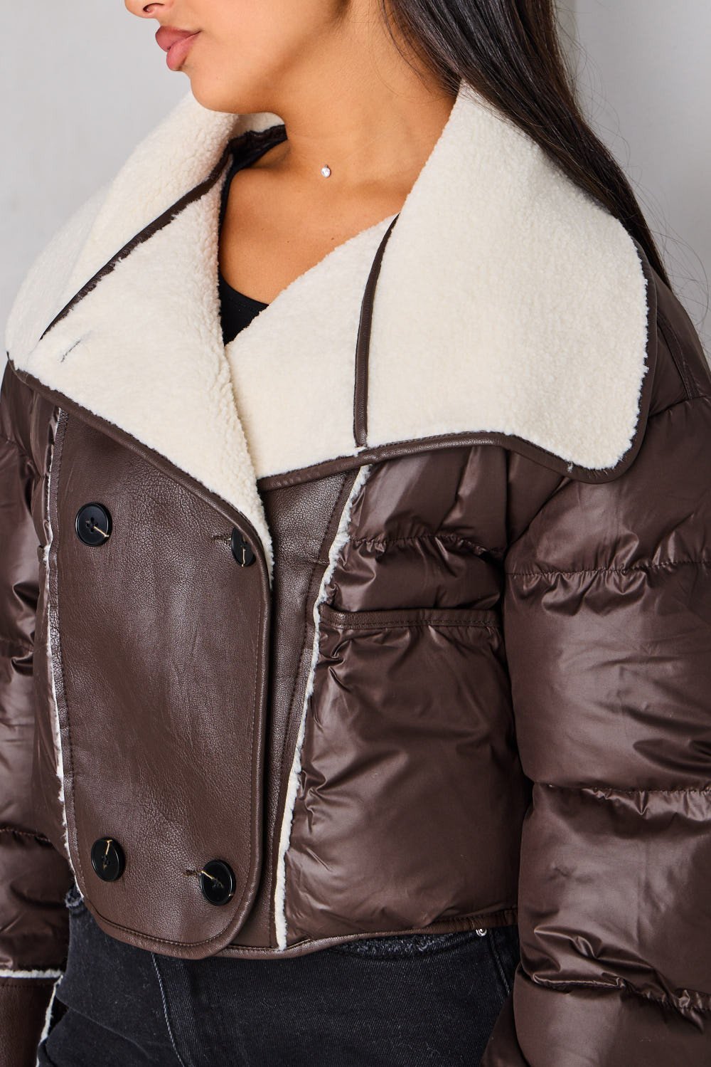 Veste courte texturée col fourrure marron