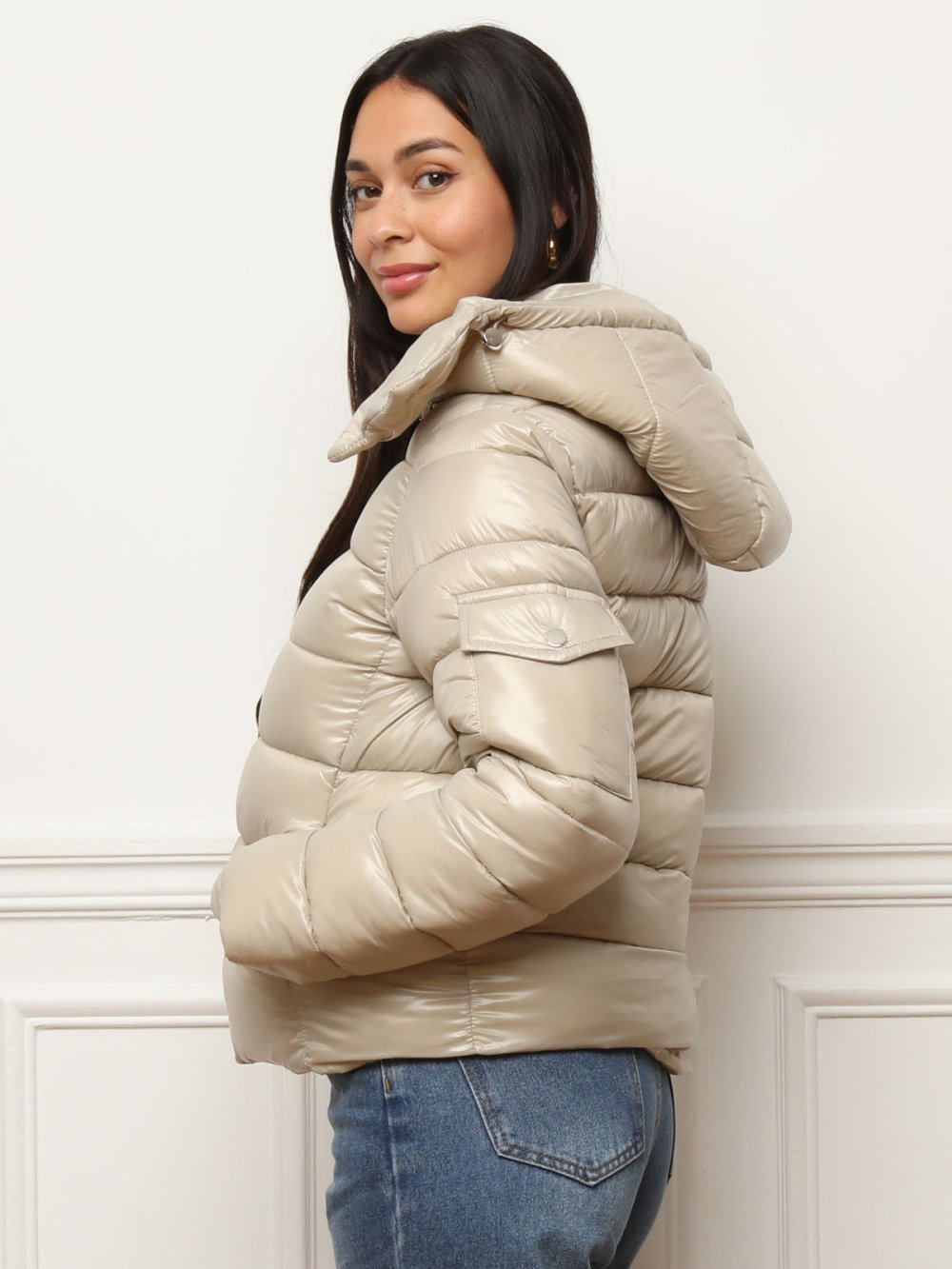 Doudoune 9sira lam3a b capuche beige