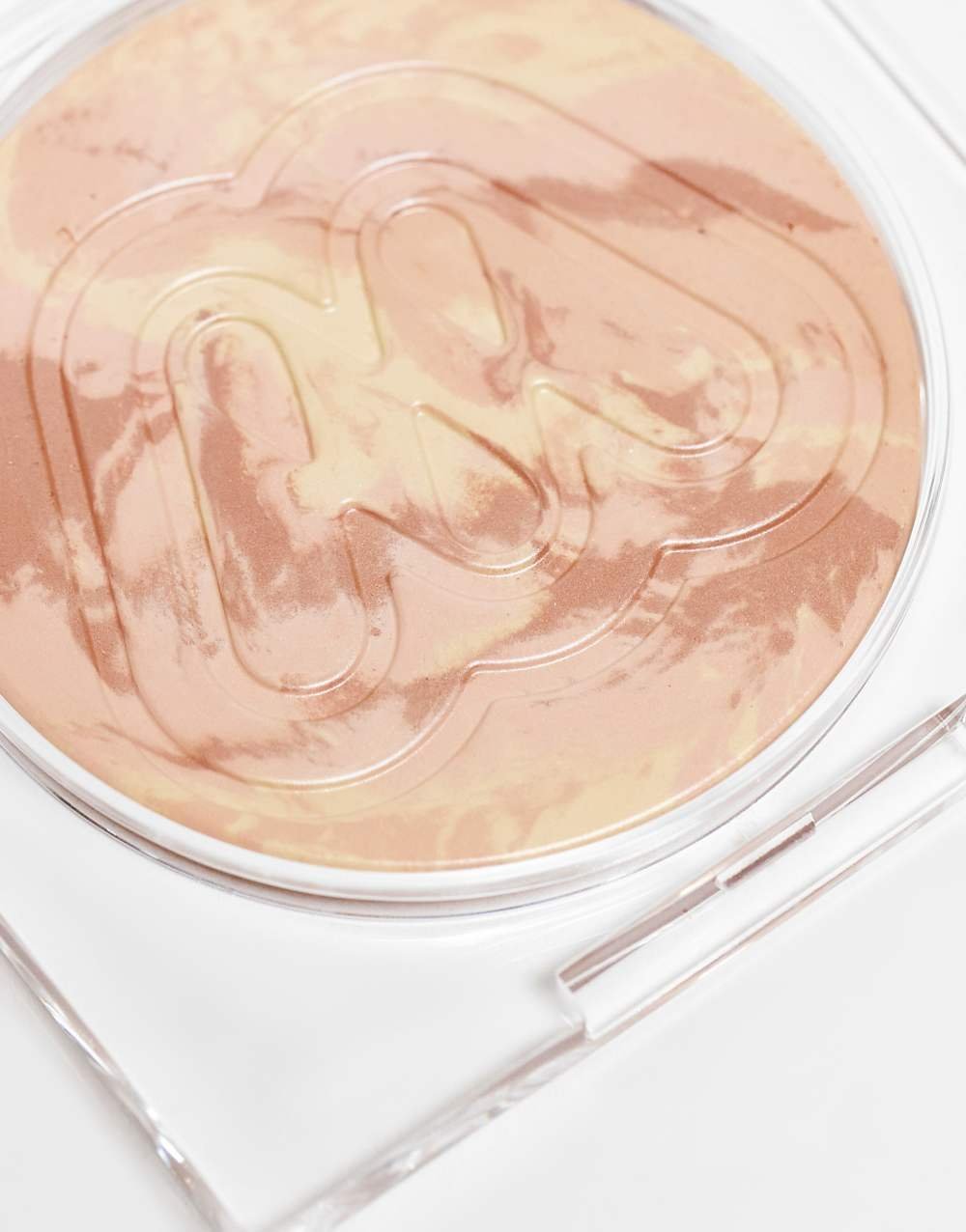 Soft-glow pressed powder CloudLight
