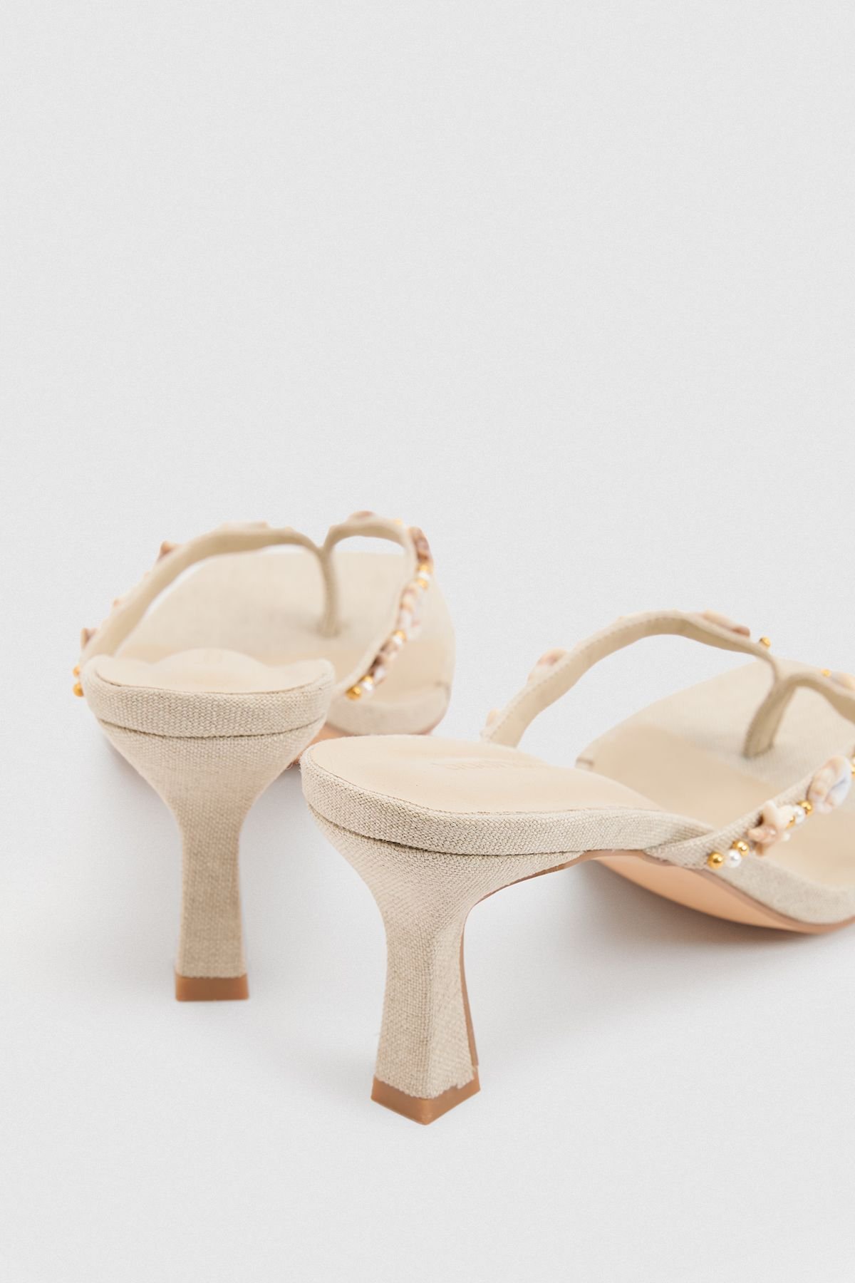 Seashell linen heeled mules