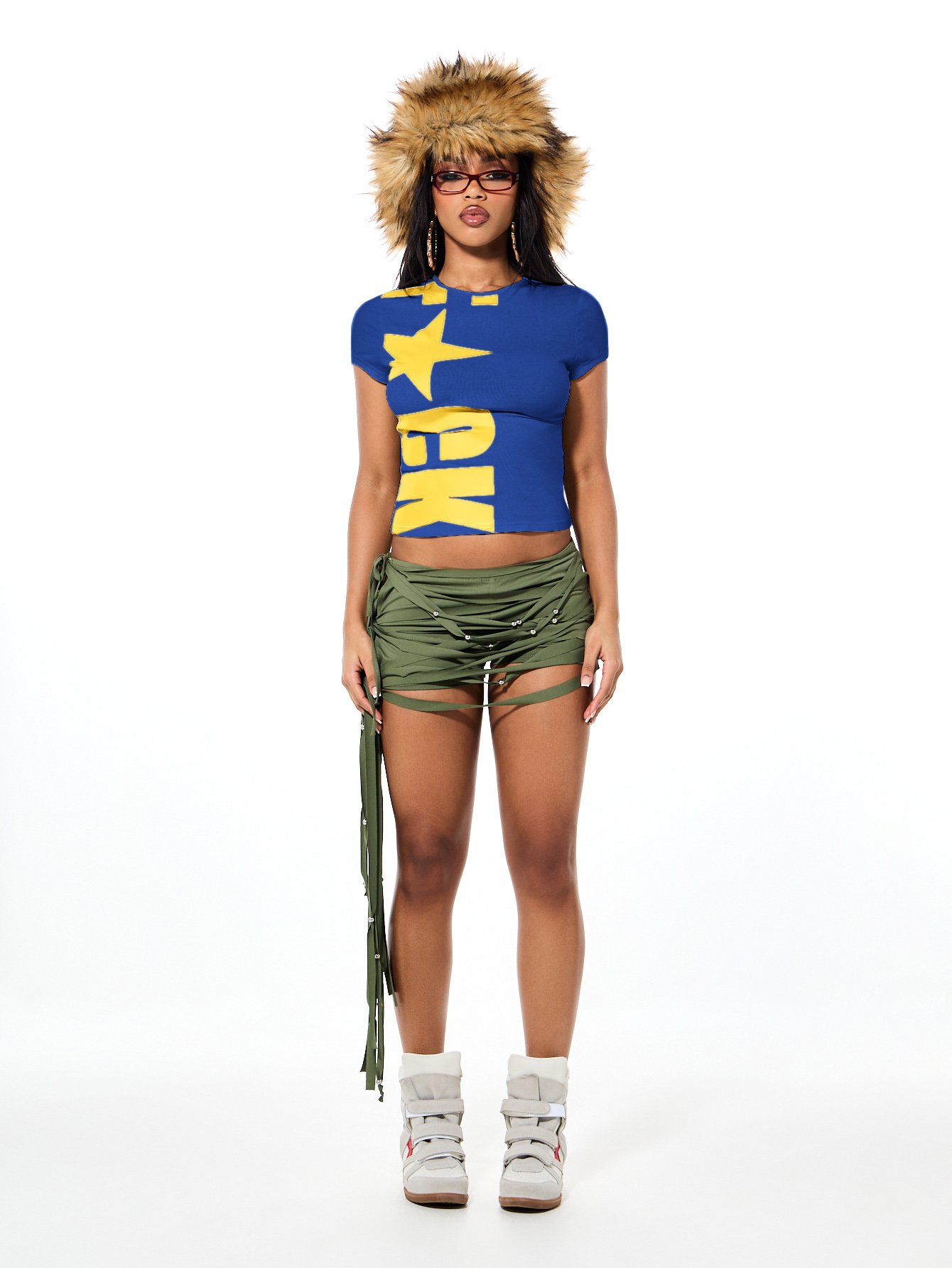 Cropped T-shirt with star graffiti print